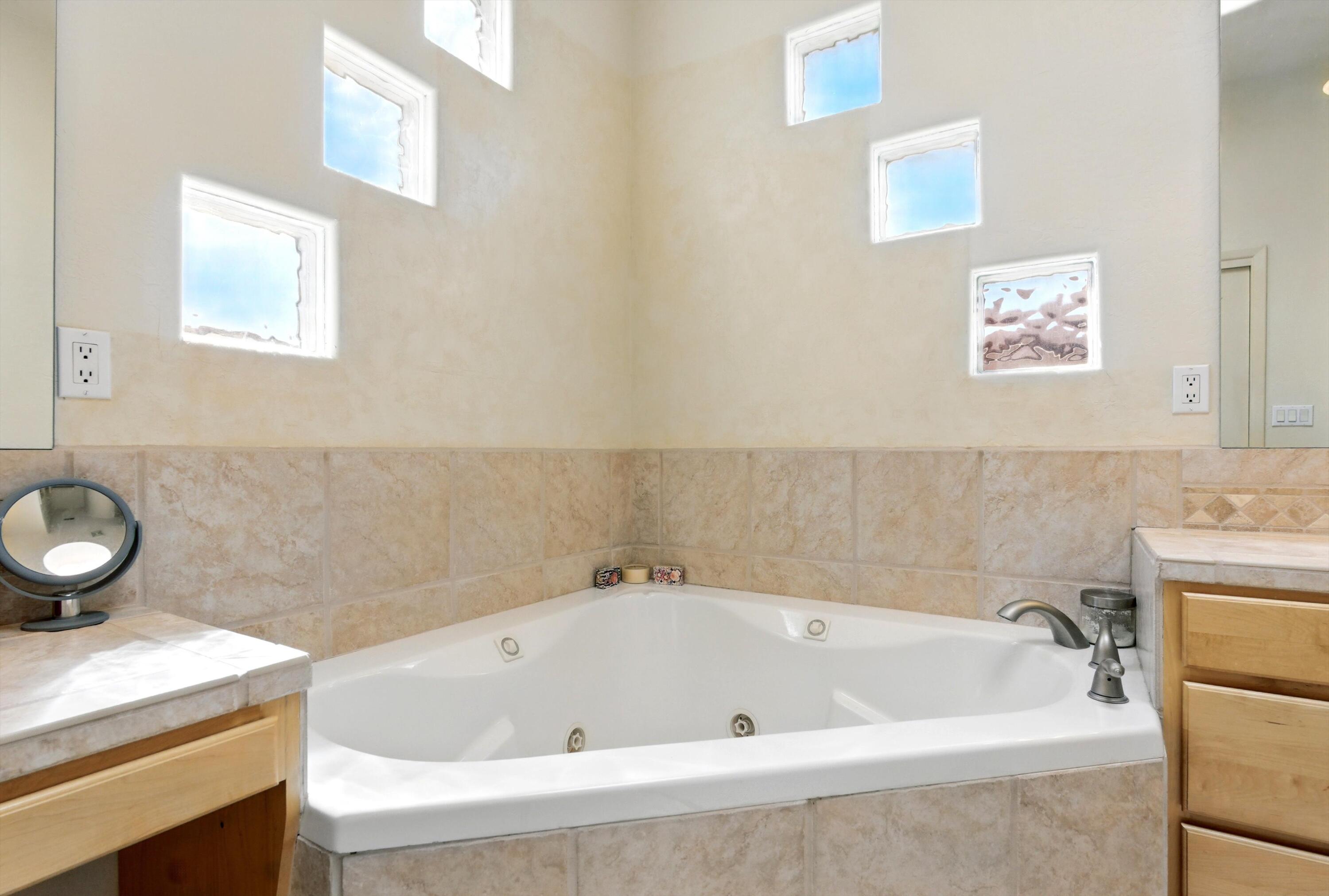 7024 Vatapa Road, Rio Rancho, New Mexico image 23