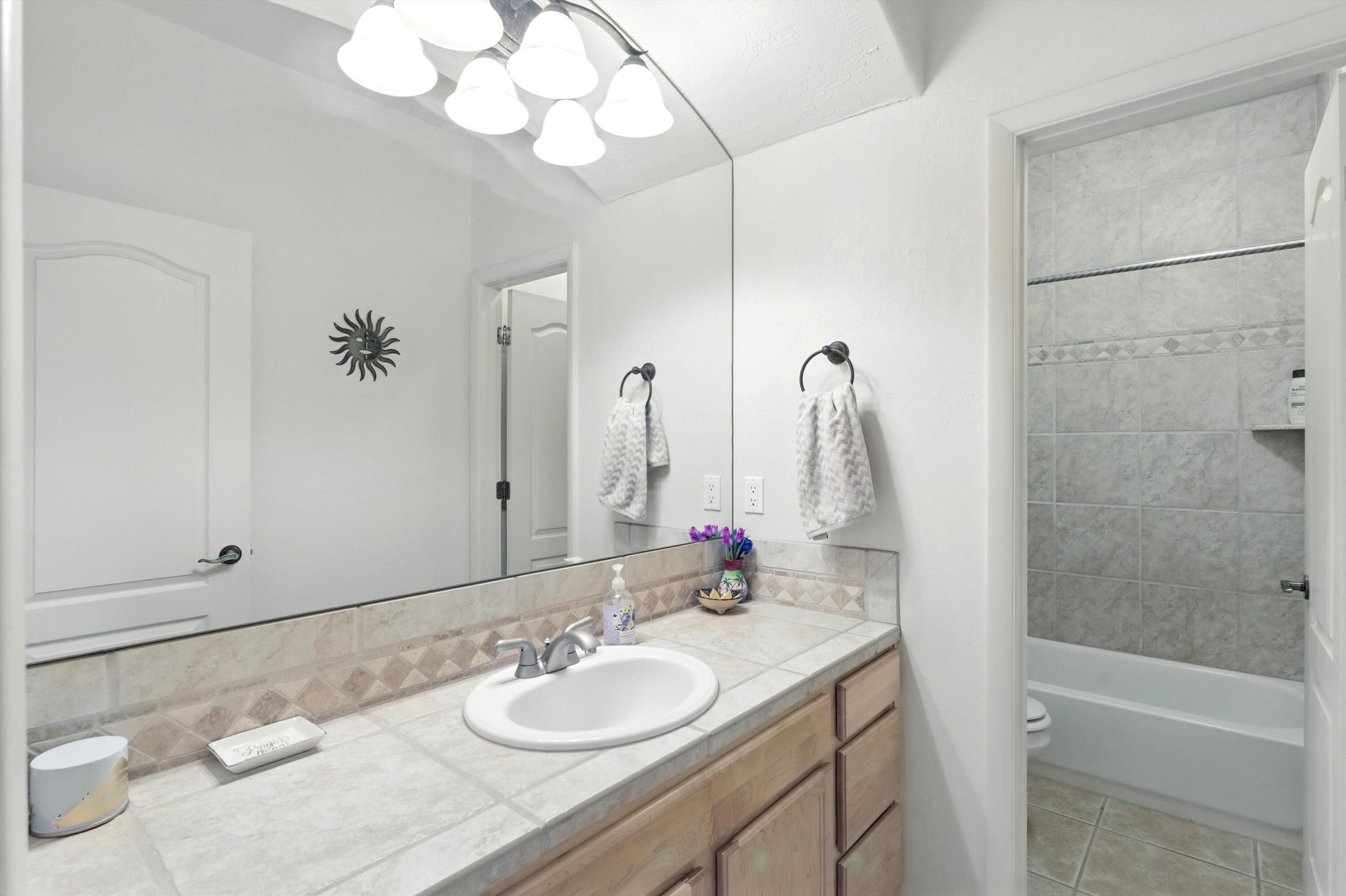 7024 Vatapa Road, Rio Rancho, New Mexico image 27