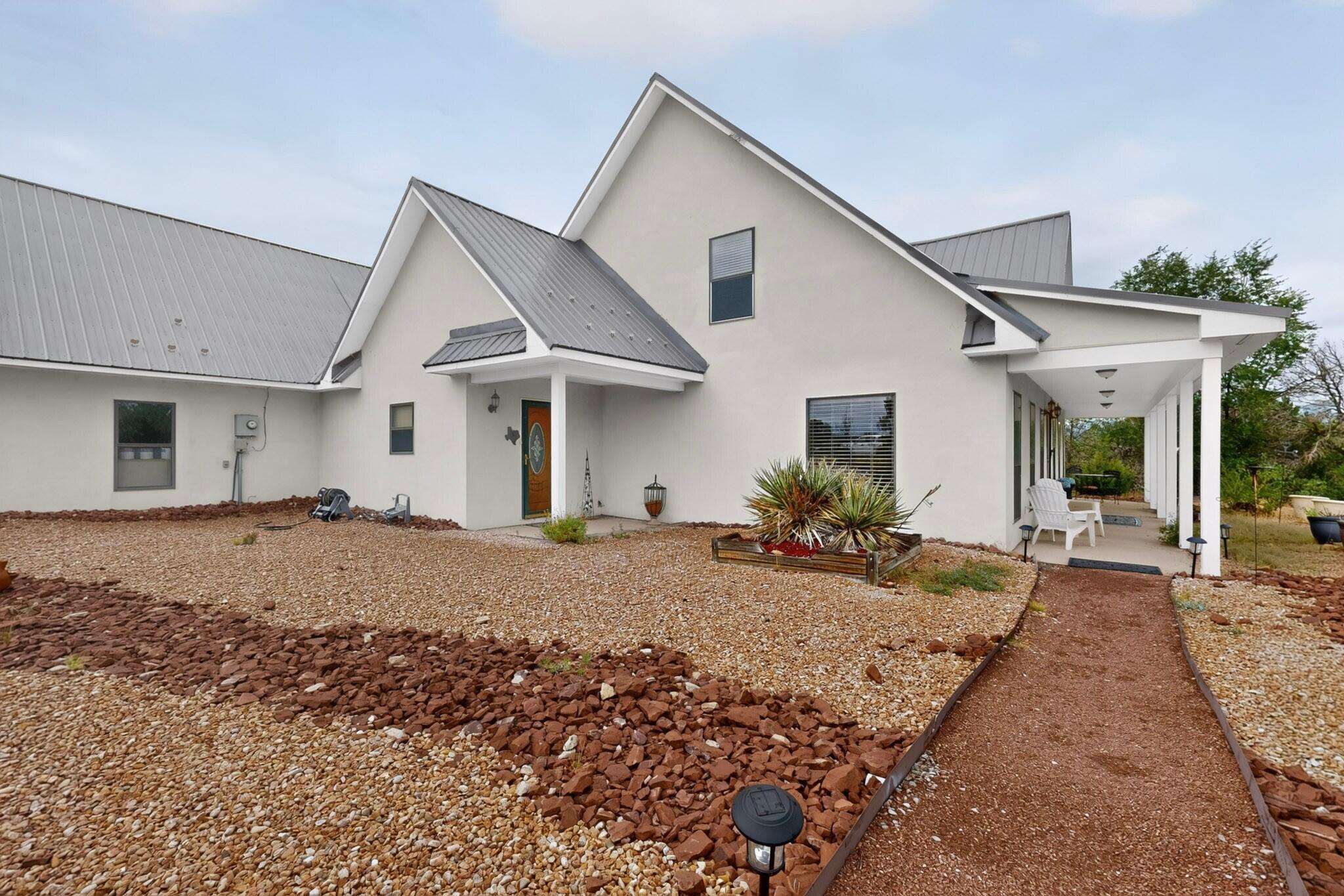 4 Quail Run Court
