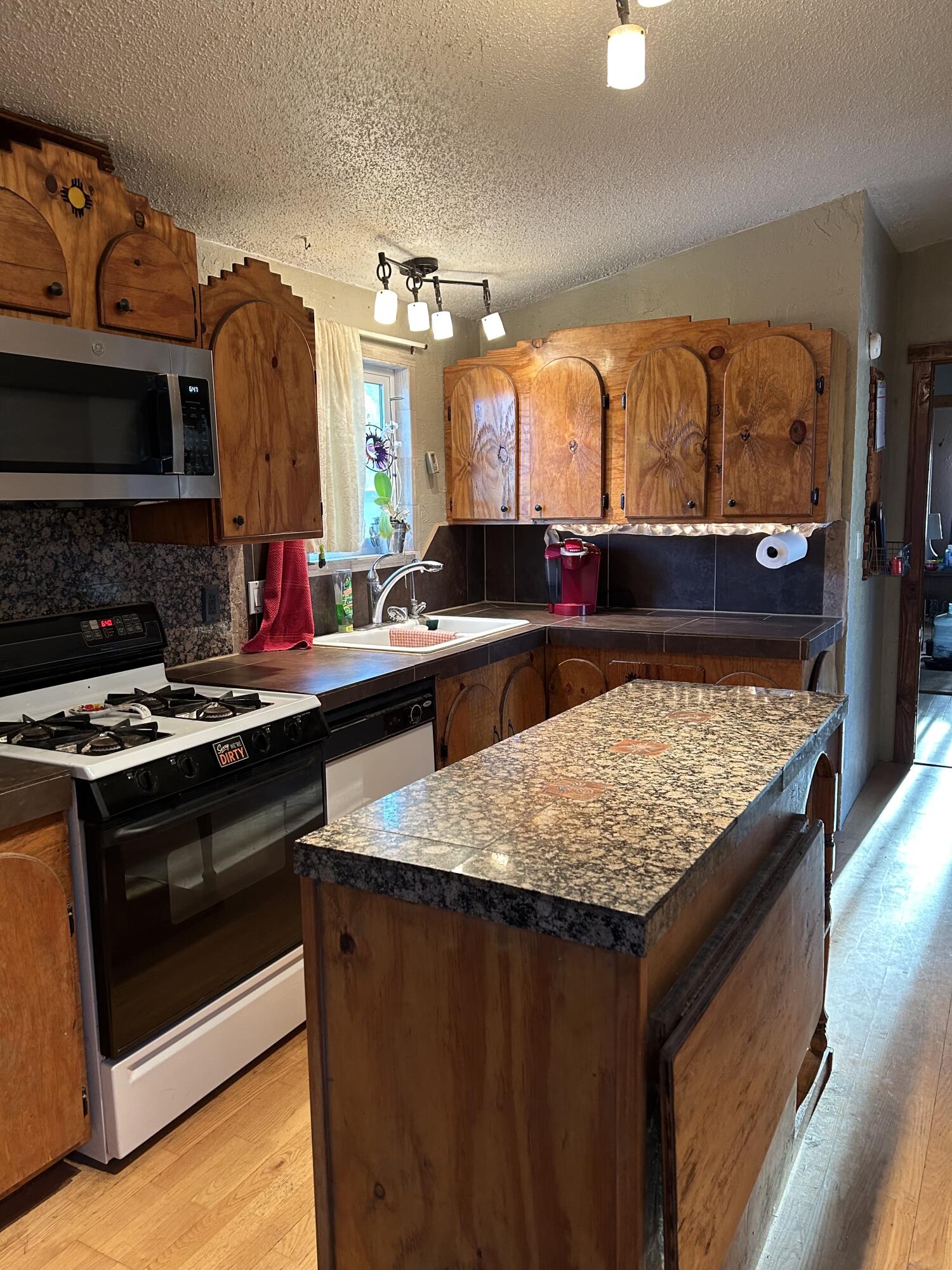 17 Hopi Drive, Los Lunas, New Mexico image 4