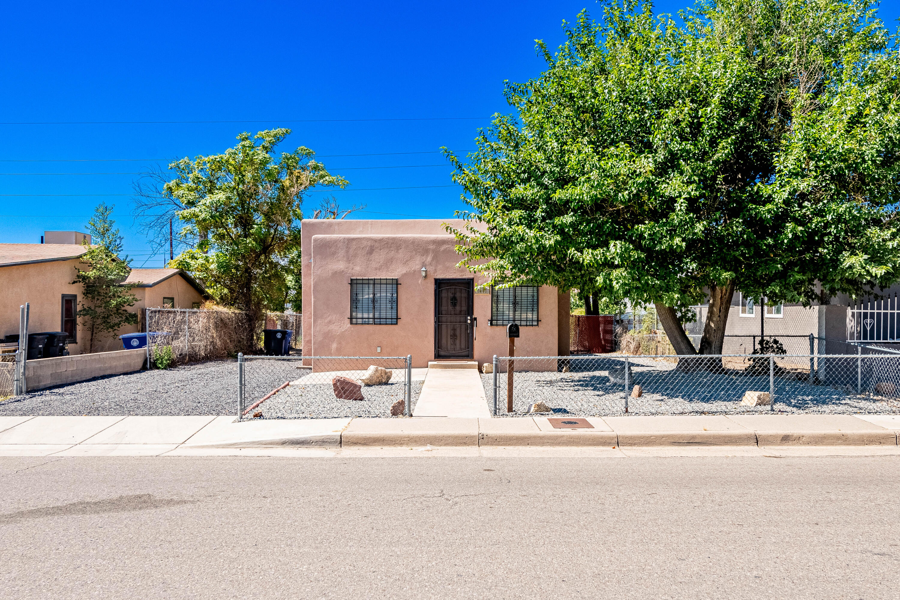 1607 Edith Boulevard Blvd, Albuquerque, New Mexico image 1