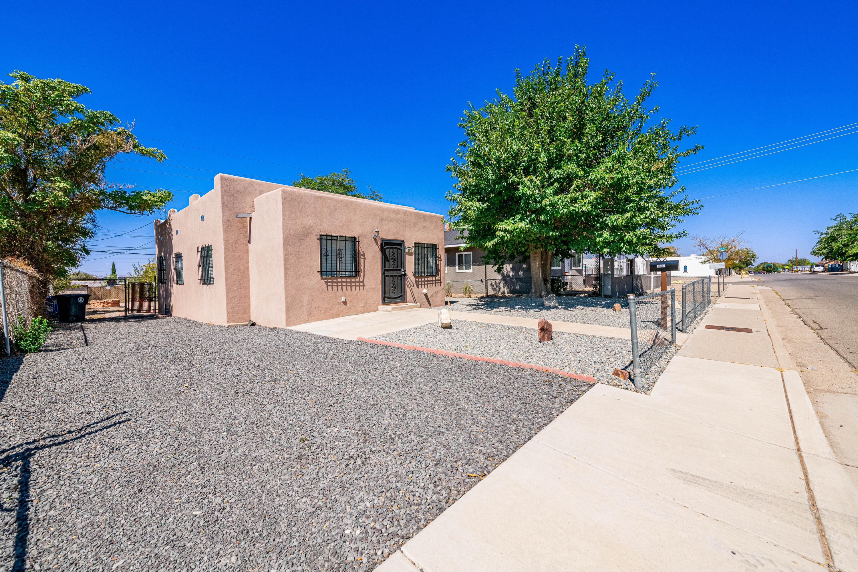 1607 Edith Boulevard Blvd, Albuquerque, New Mexico image 2