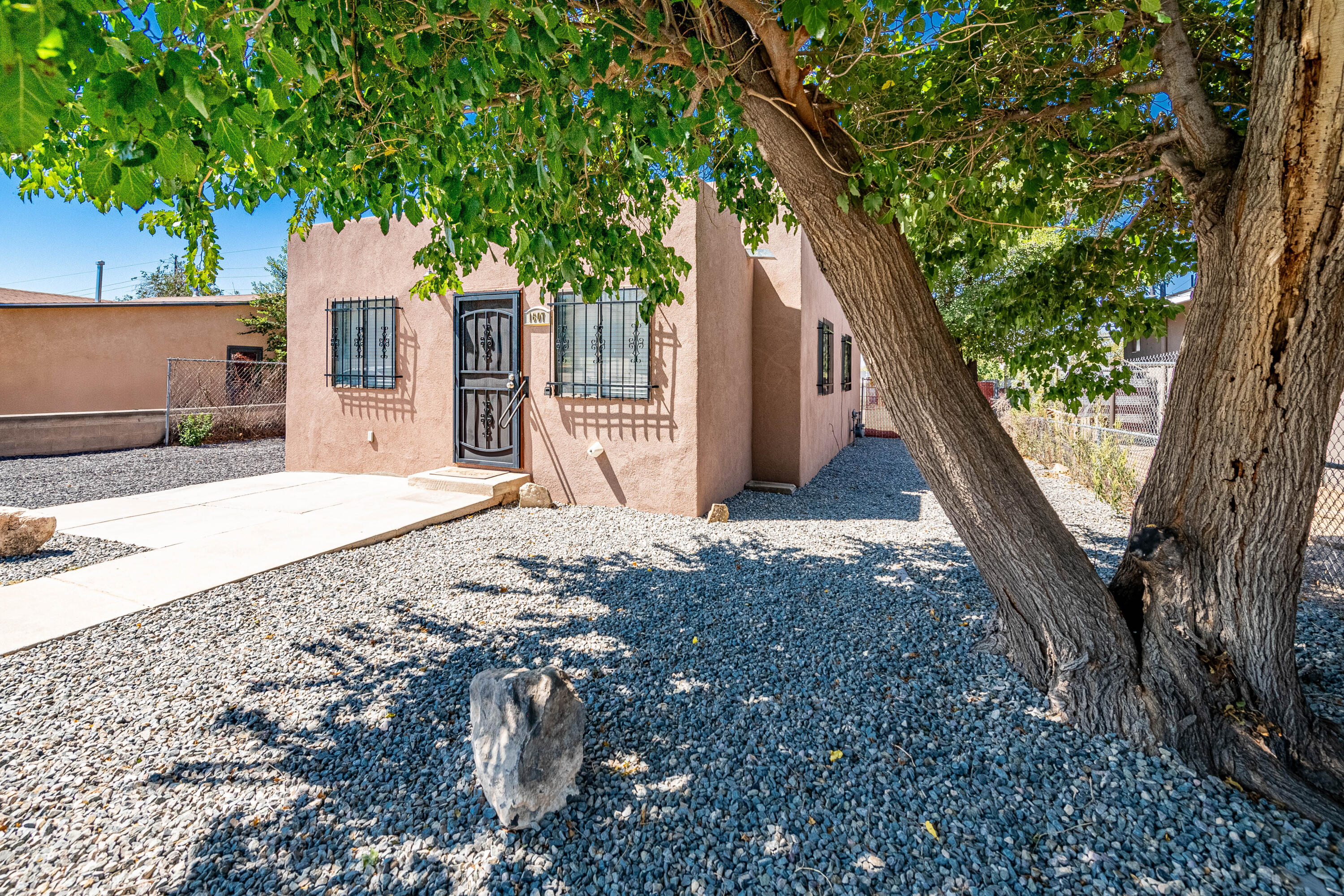 1607 Edith Boulevard Blvd, Albuquerque, New Mexico image 3