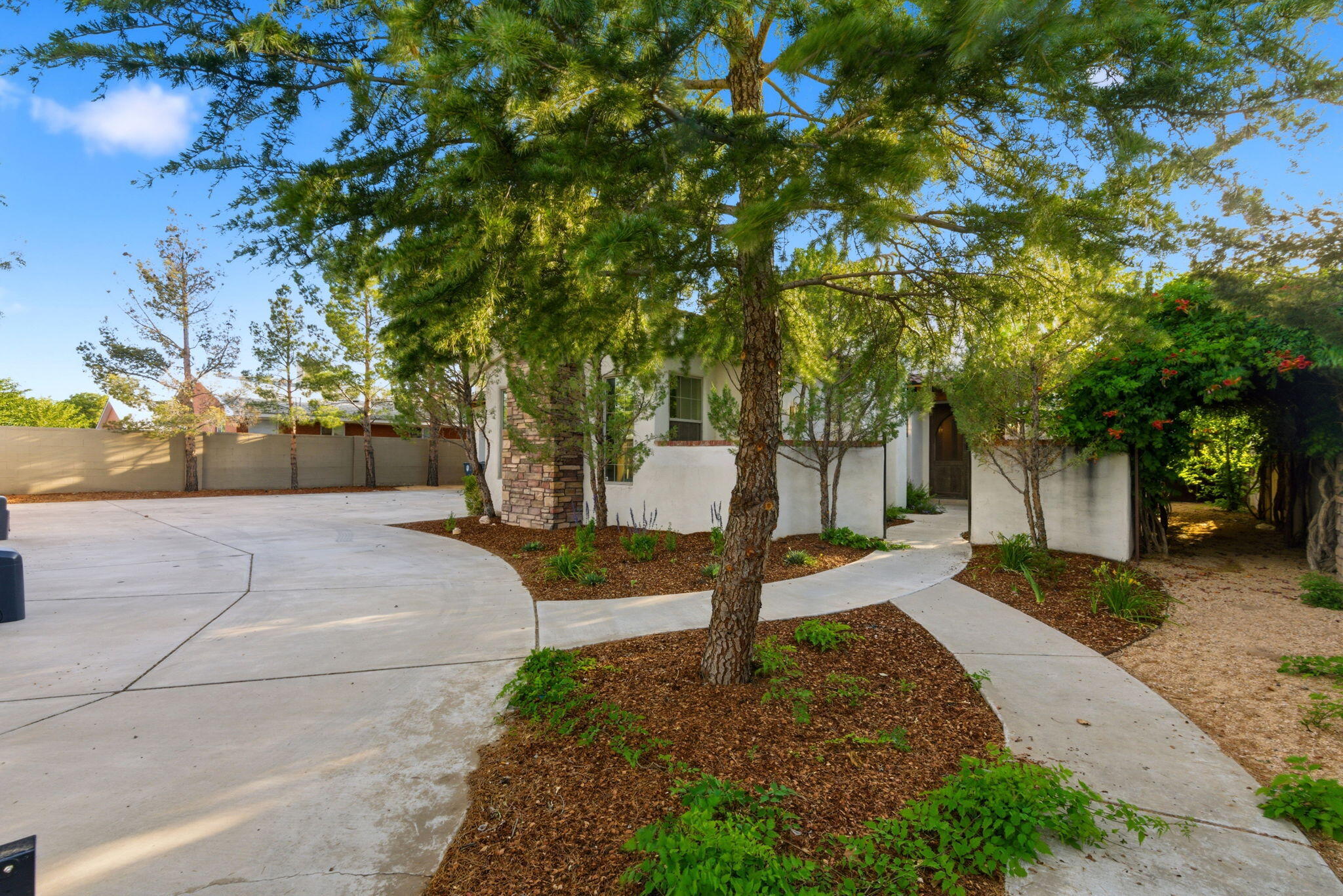 3723 Alamogordo Drive NW