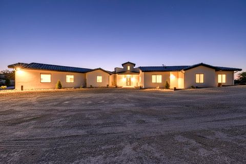 Photo of 324 MORNING SUN TRL Trail, Corrales, NM 87048 (MLS # 1082326)