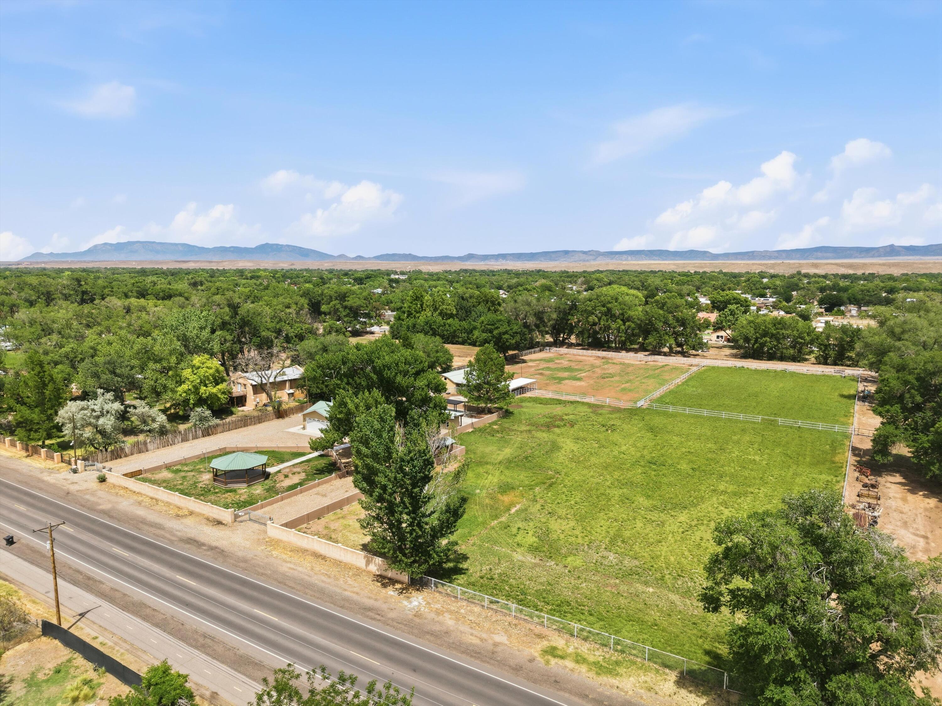 1600 W Bosque Loop