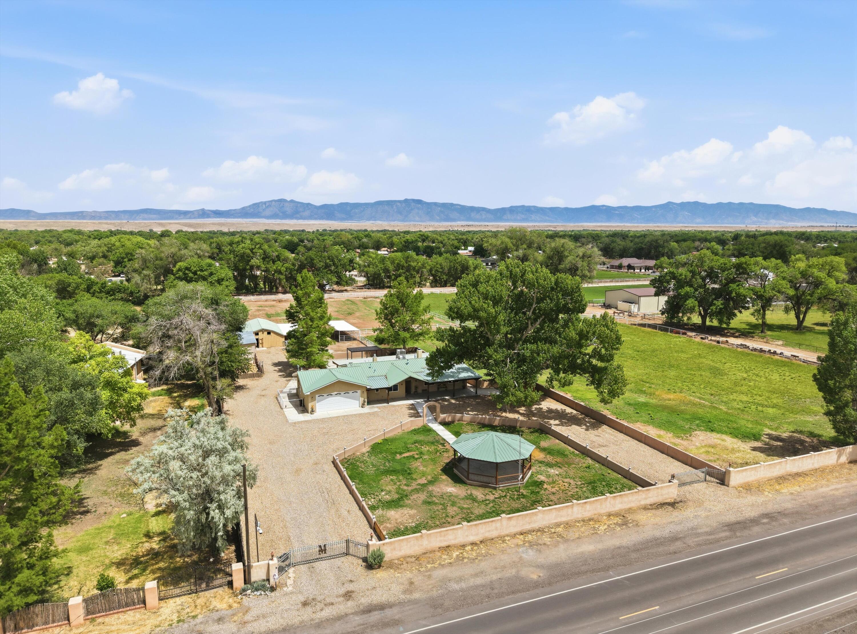 1600 W Bosque Loop