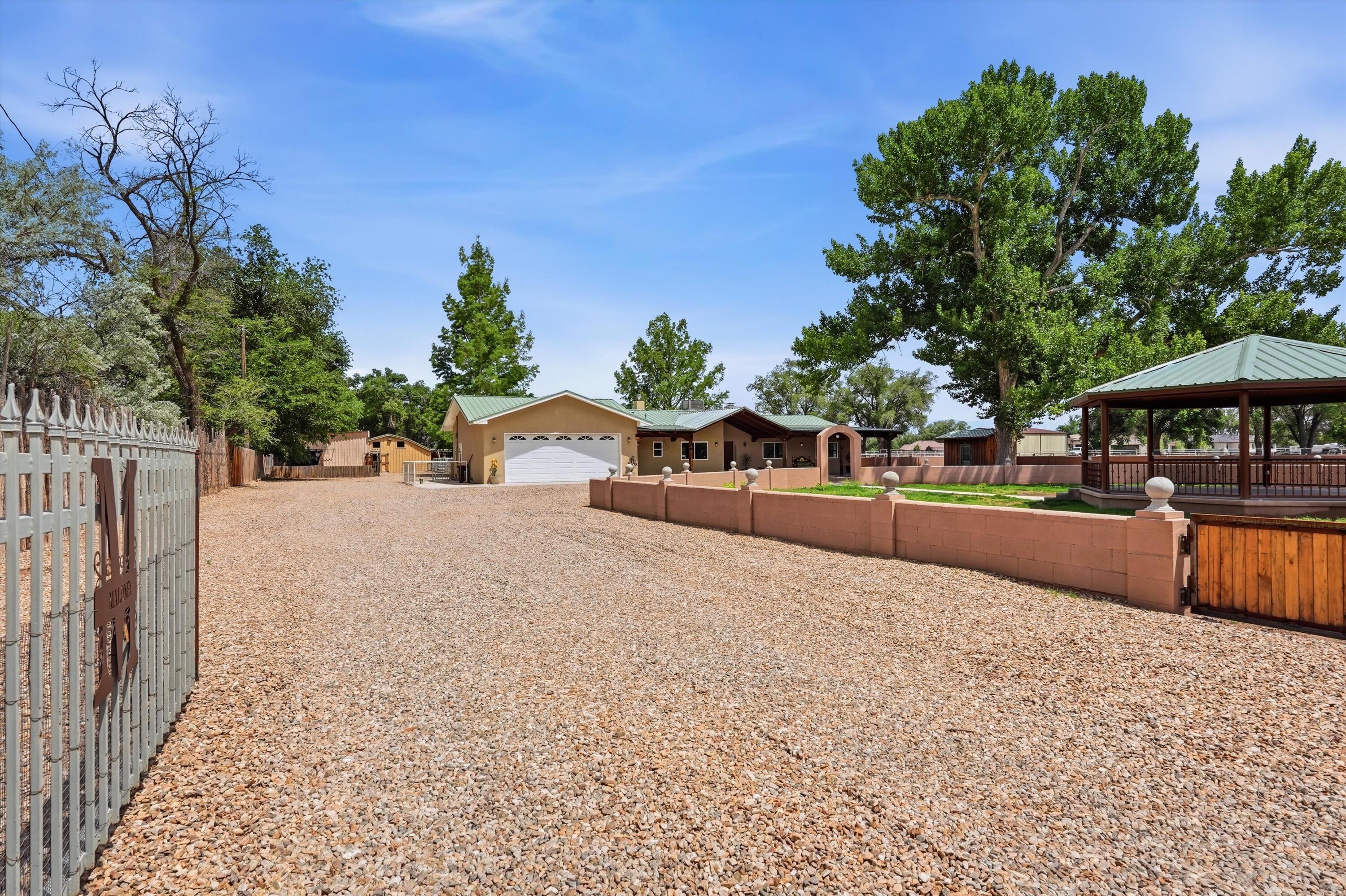 1600 W Bosque Loop