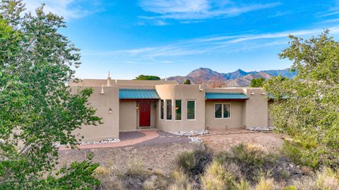 Photo of 12101 EAGLE ROCK Avenue NE, Albuquerque, NM 87122 (MLS # 1089750)