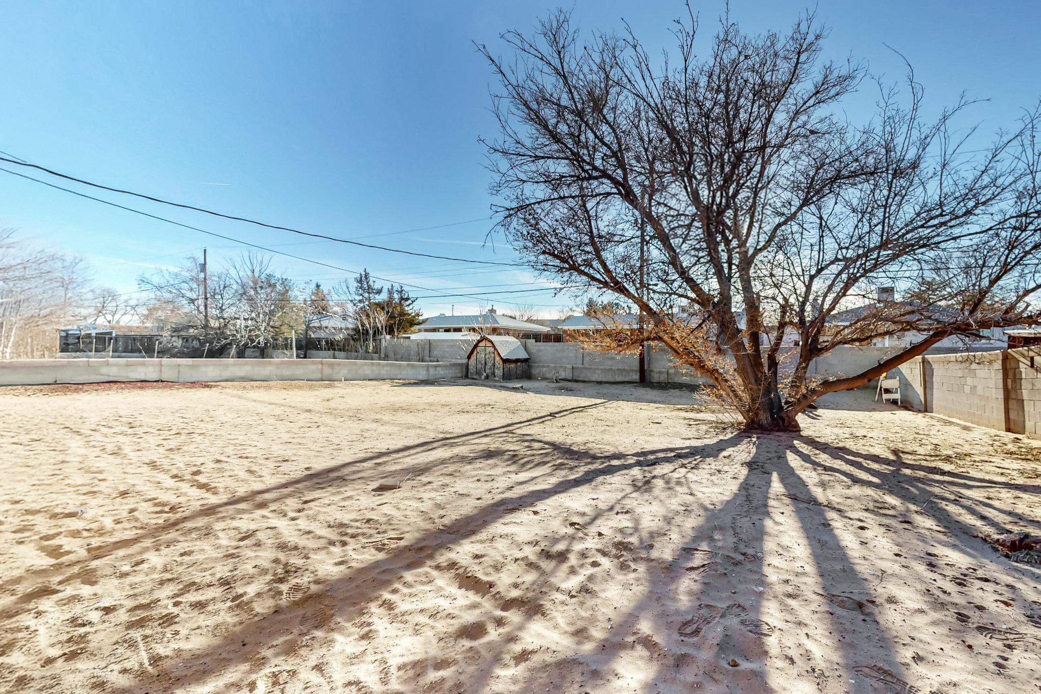 5852 Avenida La Barranca Place, Albuquerque, New Mexico image 37