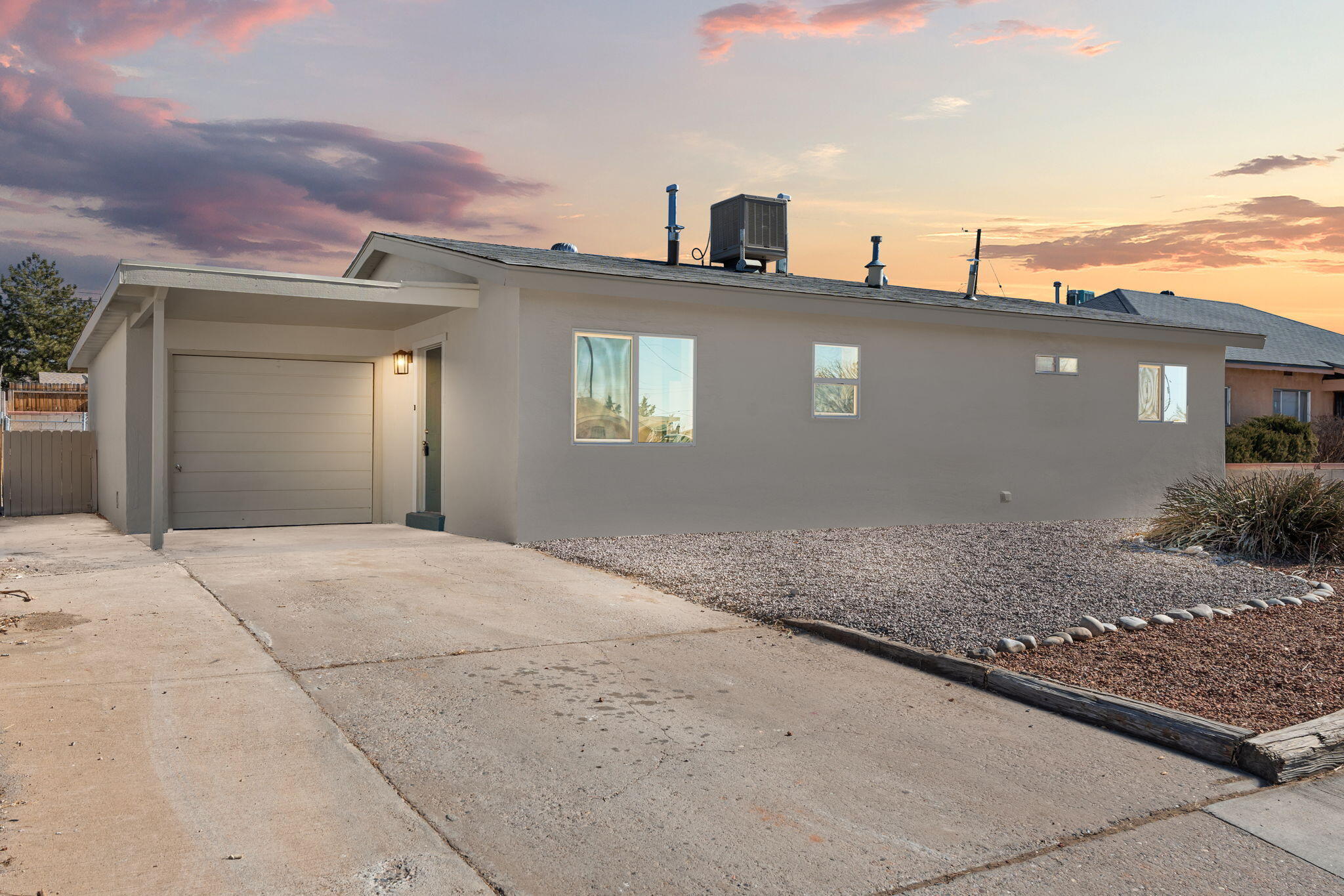 1708 Tomasita Street, Albuquerque, New Mexico image 1