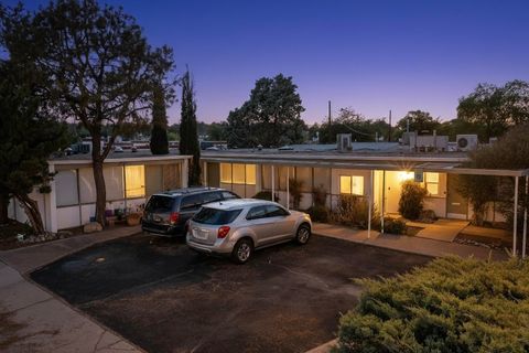 Photo of 301 GRACELAND Drive SE #C, Albuquerque, NM 87108 (MLS # 1092277)