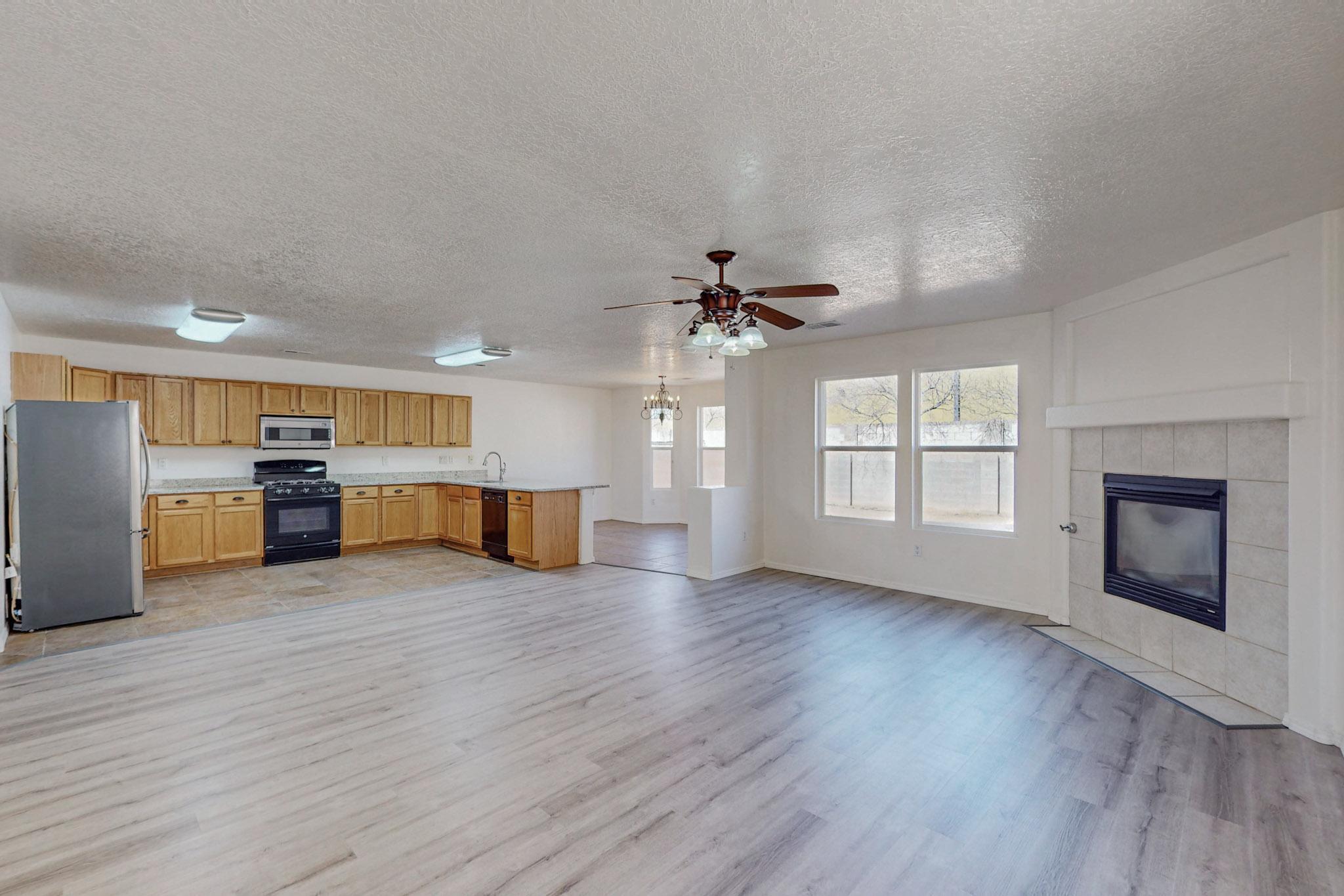 1112 TELSTAR Loop NW