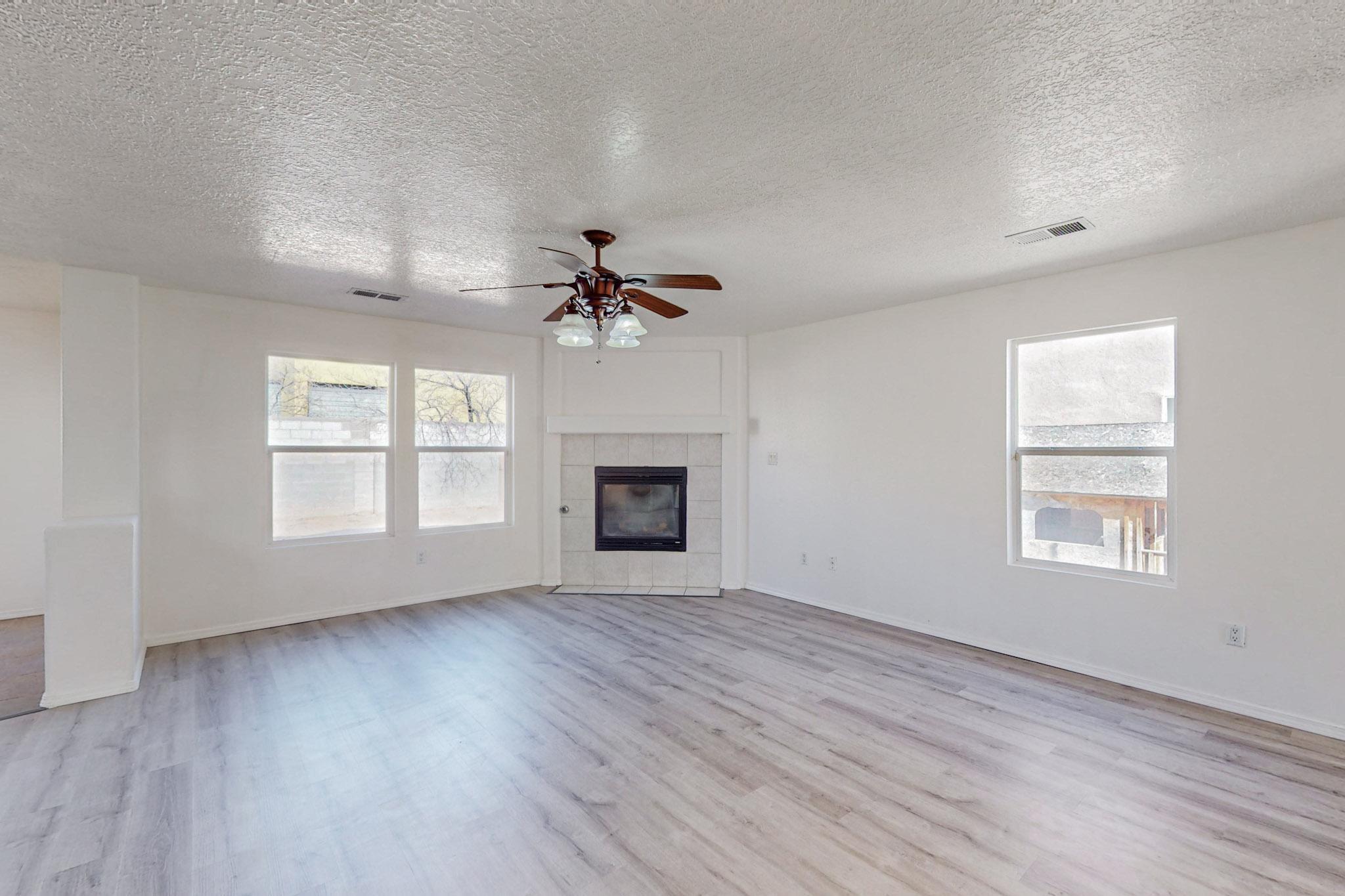 1112 TELSTAR Loop NW