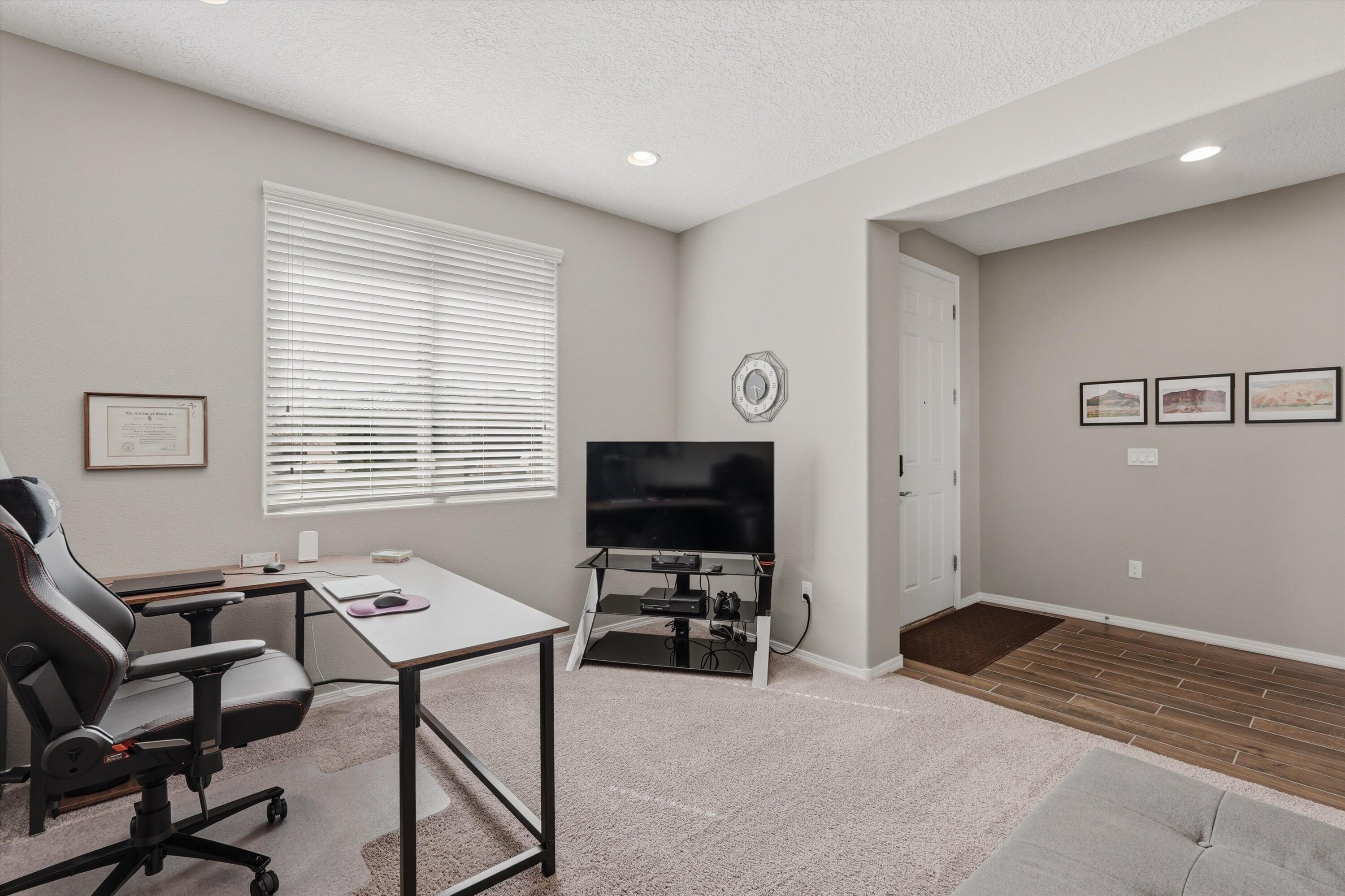 2955 Kings Canyon Loop NE