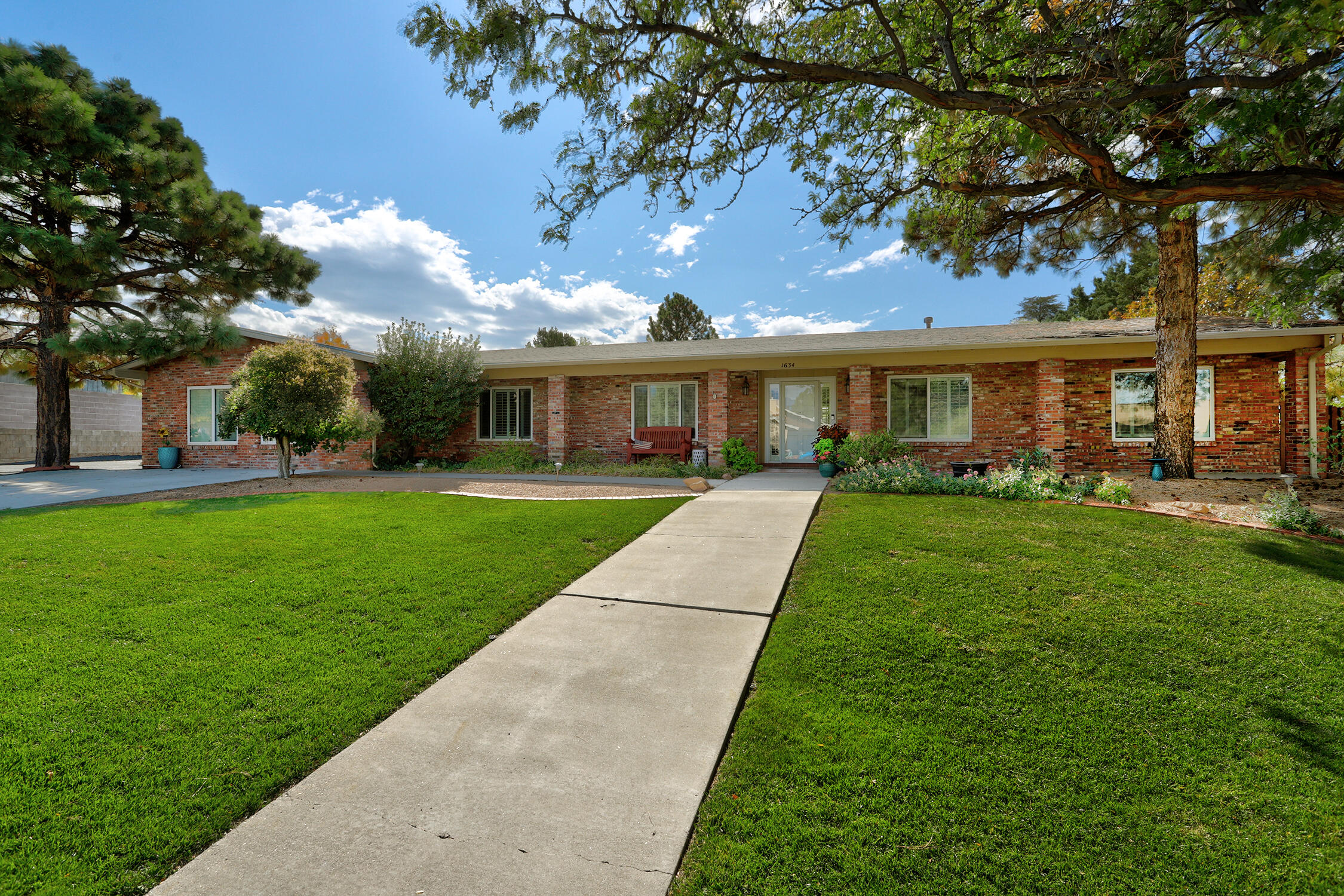 1634 Sagebrush Trail SE