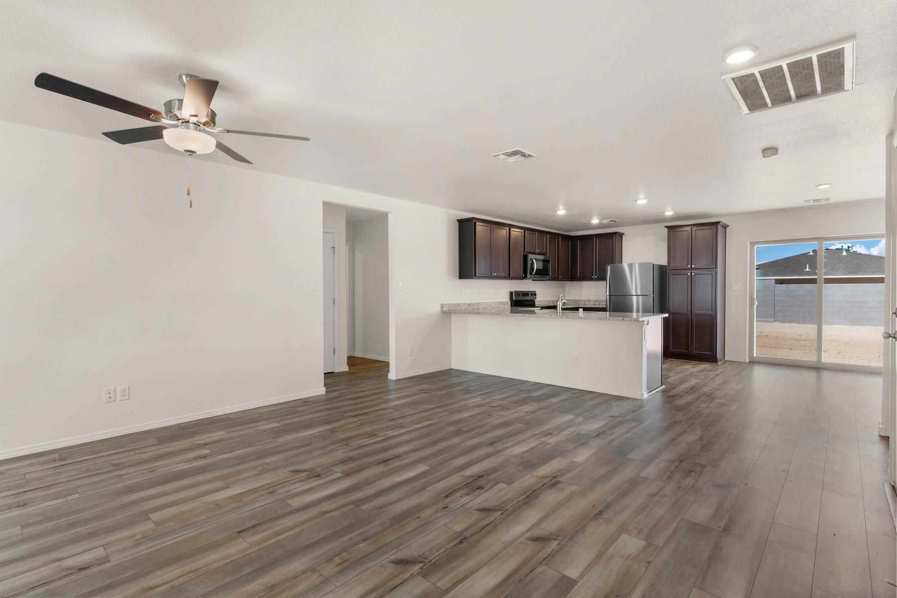 2614 Desi Loop, Belen, New Mexico image 5