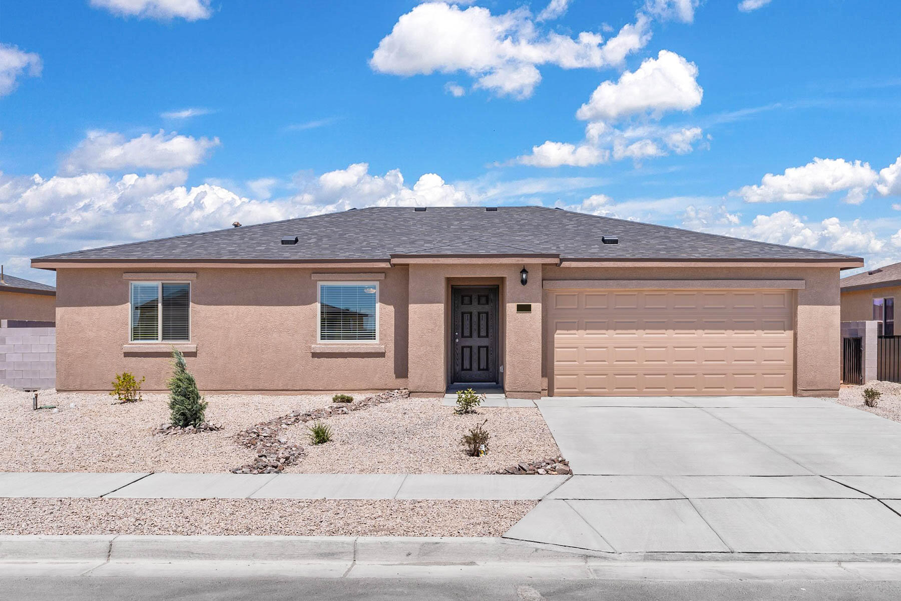 2614 Desi Loop, Belen, New Mexico image 1