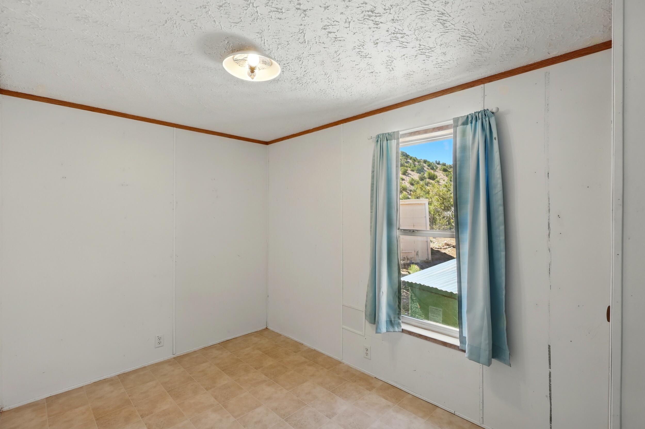 33 Tres Hermanos Road, Placitas, New Mexico image 11