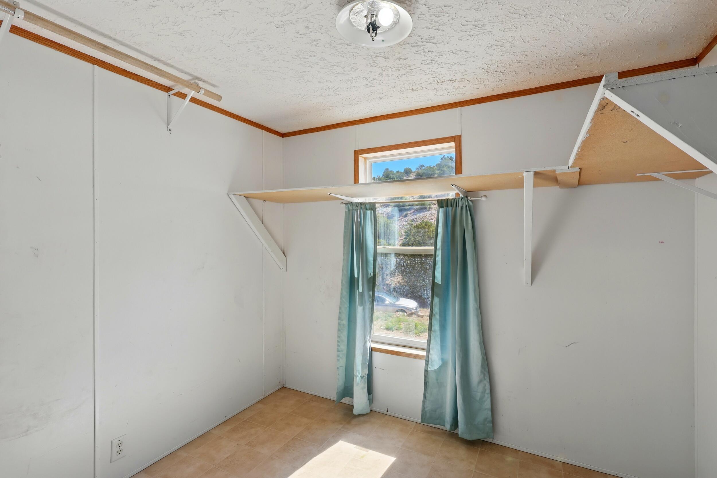 33 Tres Hermanos Road, Placitas, New Mexico image 9