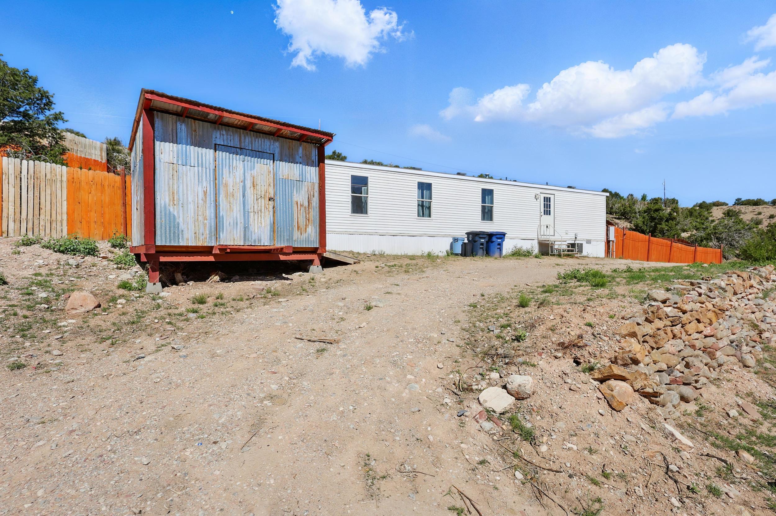 33 Tres Hermanos Road, Placitas, New Mexico image 2