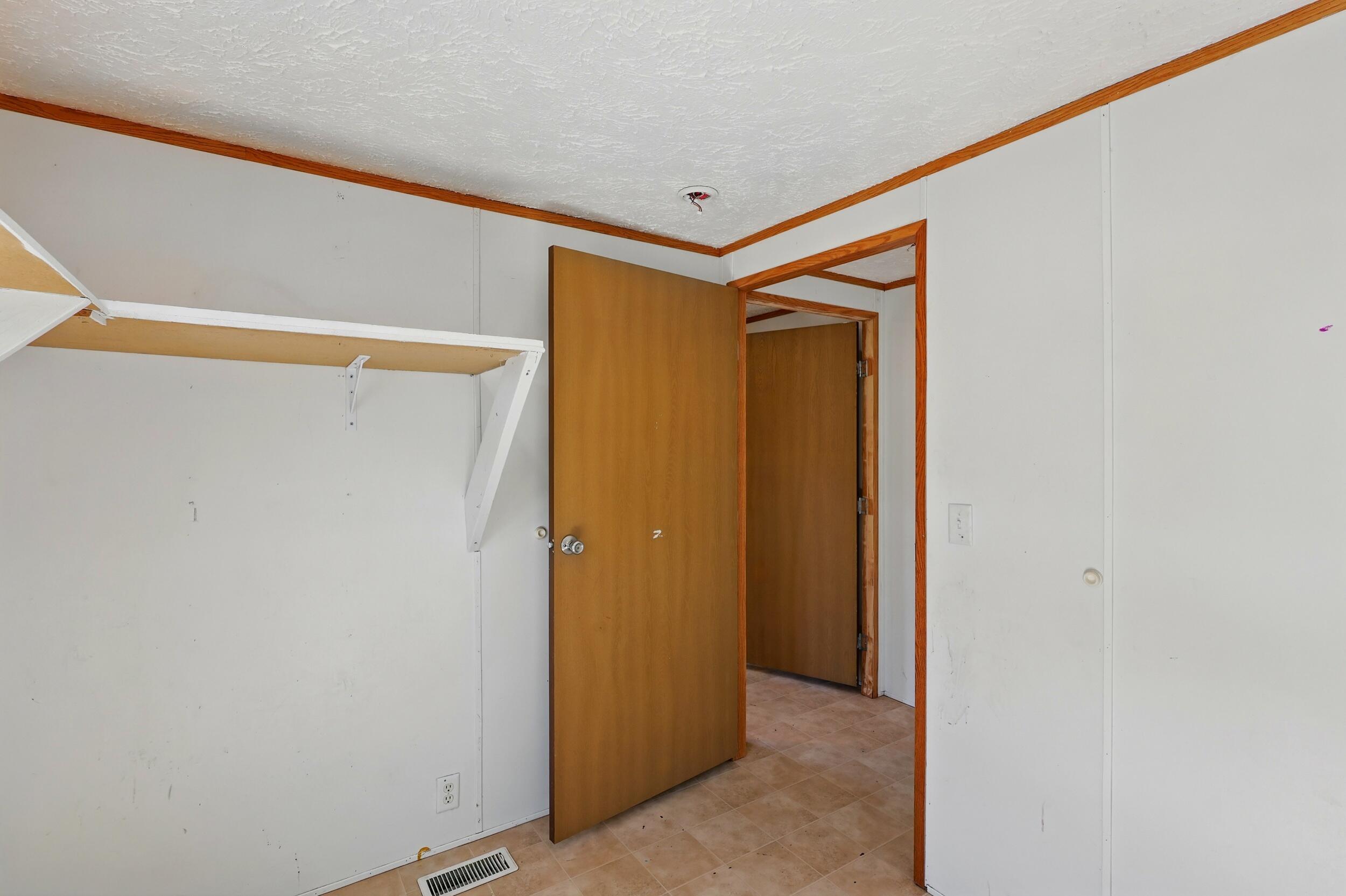 33 Tres Hermanos Road, Placitas, New Mexico image 10