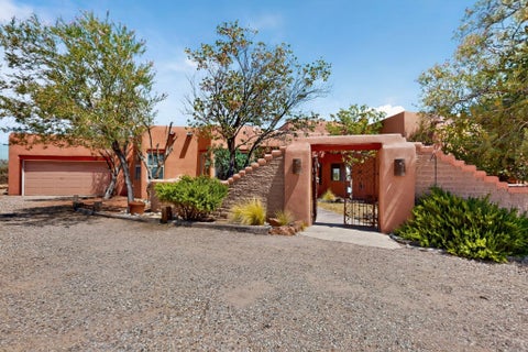 Homes For Sale - 105 Keira Court<br/> Corrales, NM 87048