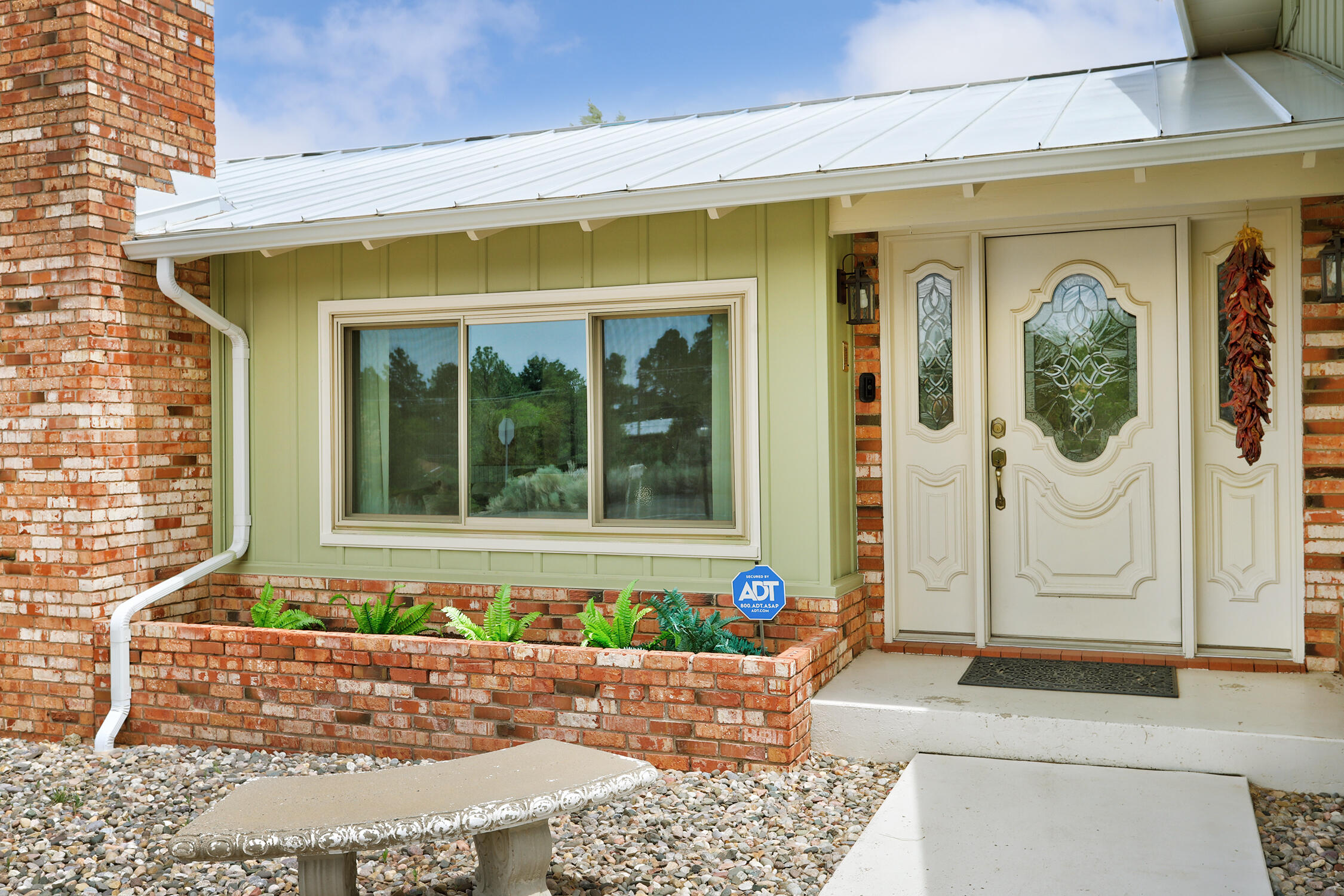 904 Stagecoach Road SE