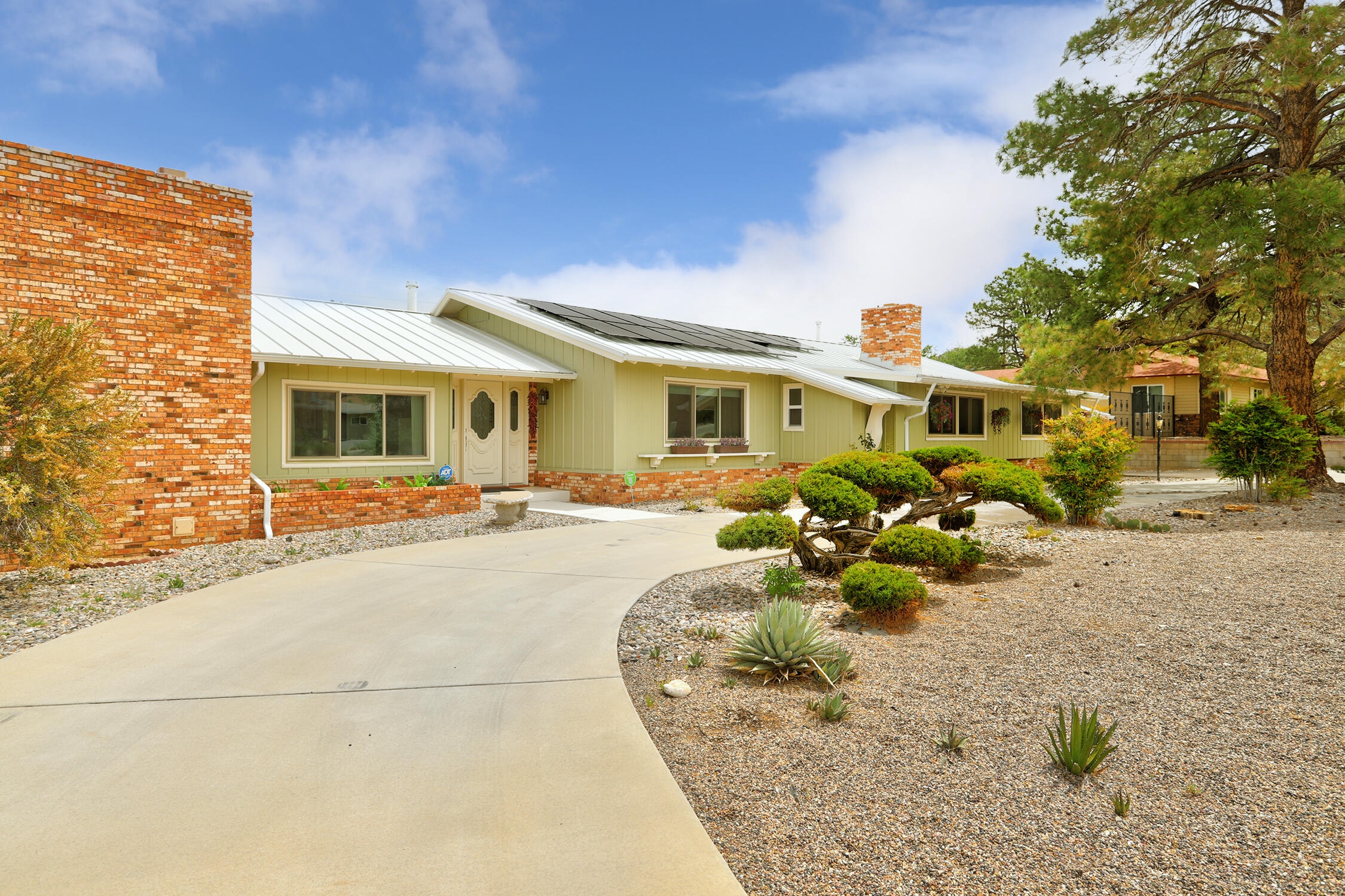 904 Stagecoach Road SE
