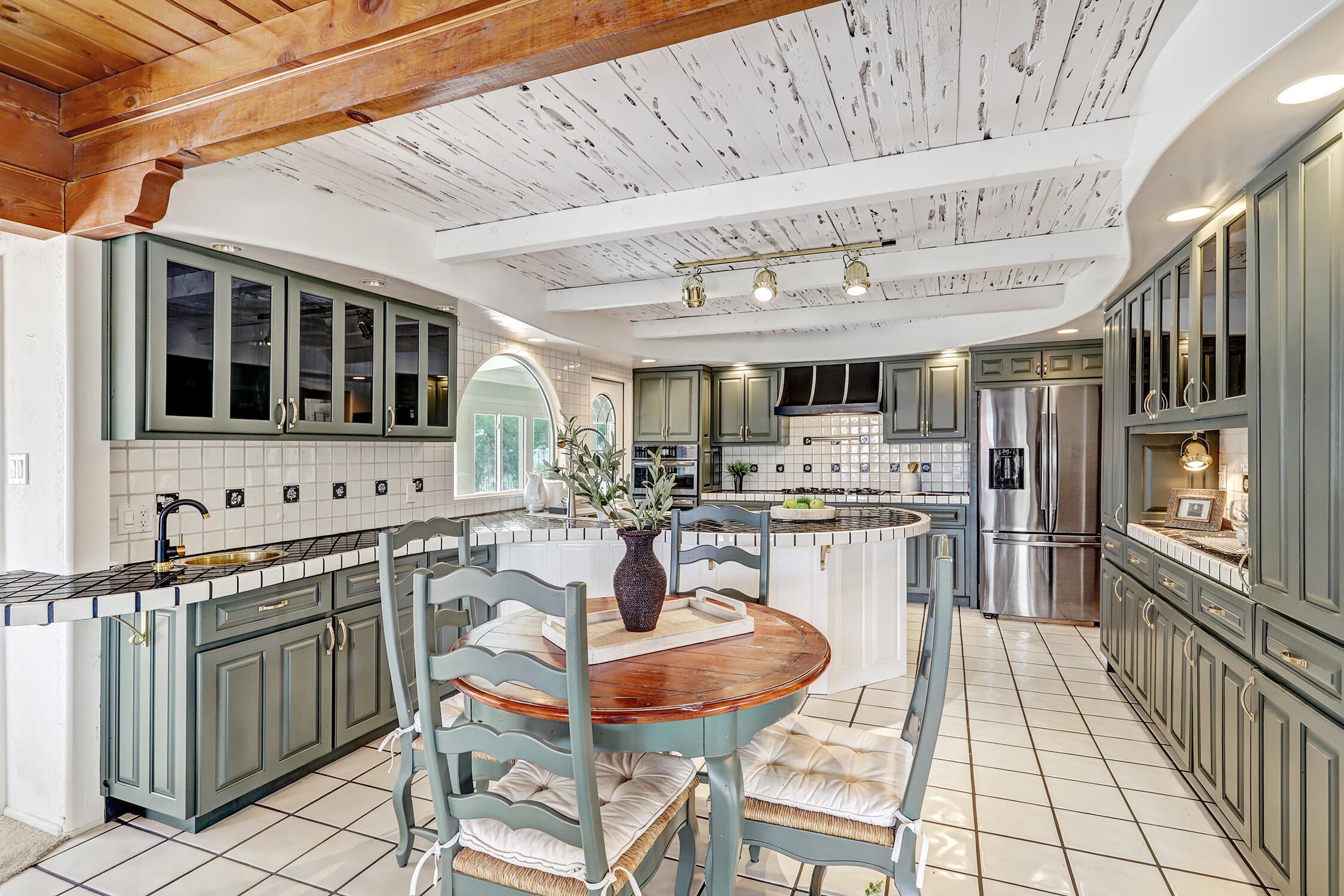 904 Stagecoach Road SE