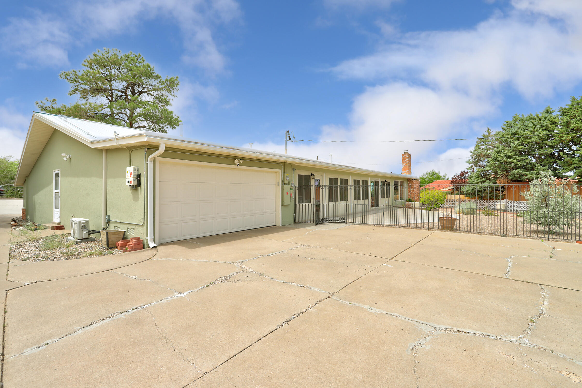904 Stagecoach Road SE