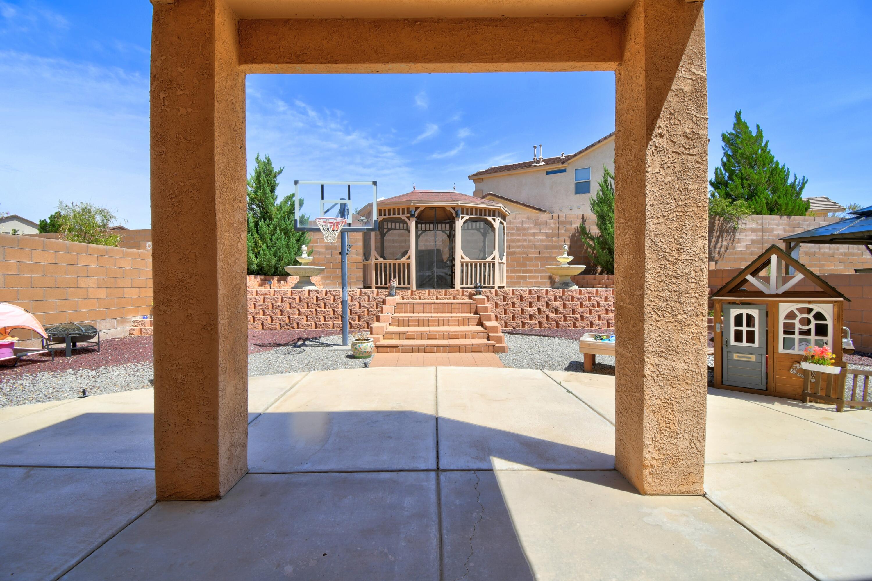 2139 Violeta Circle SE