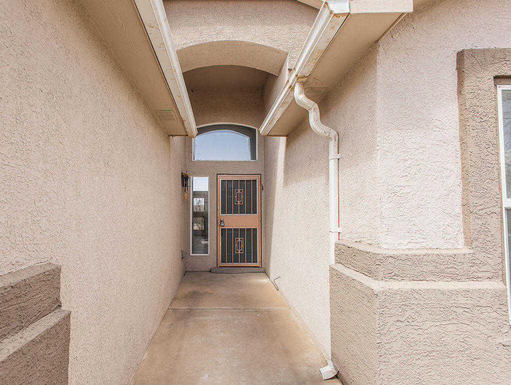 9105 Hidden Spring Avenue, Albuquerque, New Mexico image 2