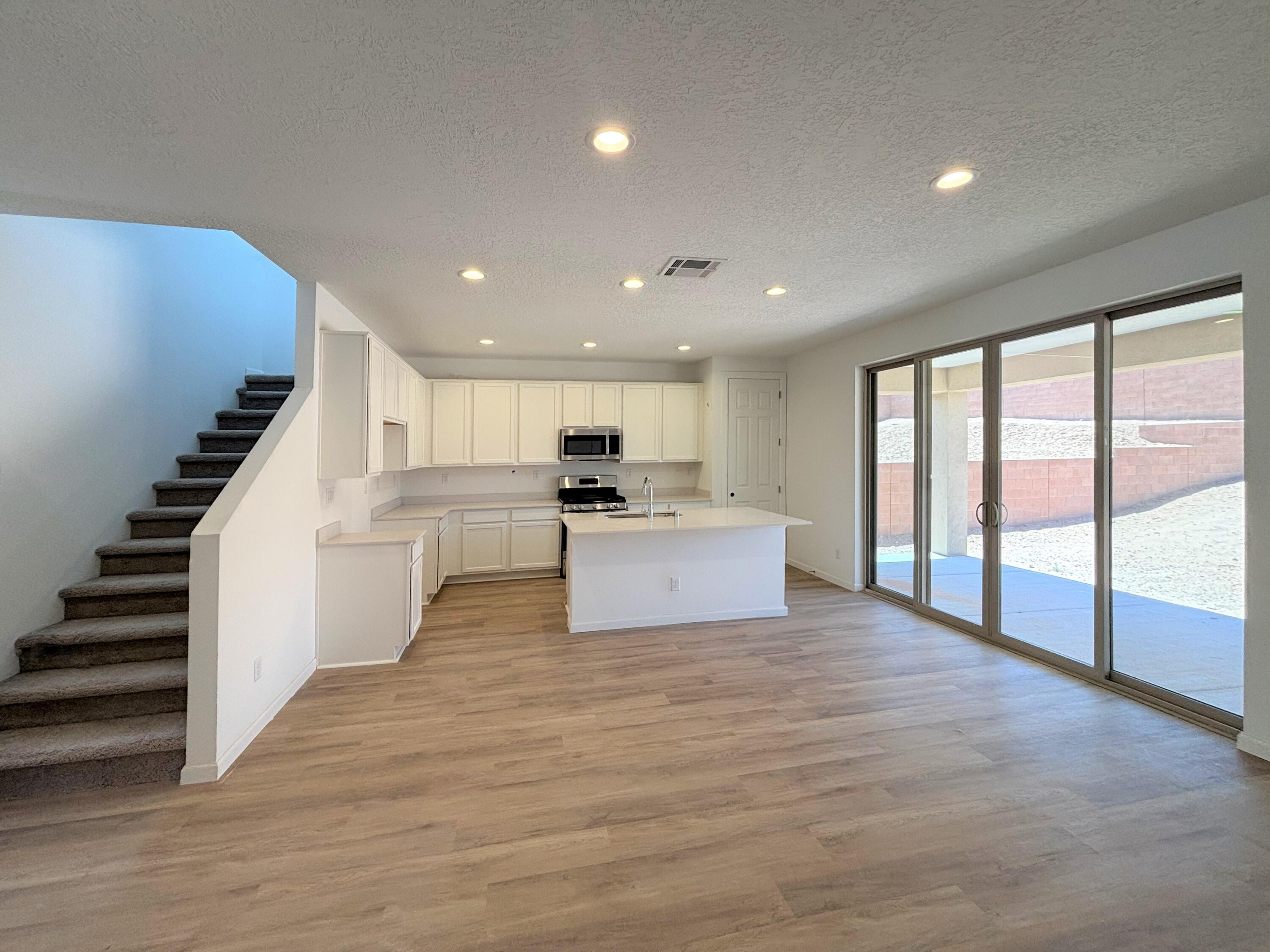 1325 Valle De Colores Street, Los Lunas, New Mexico image 4