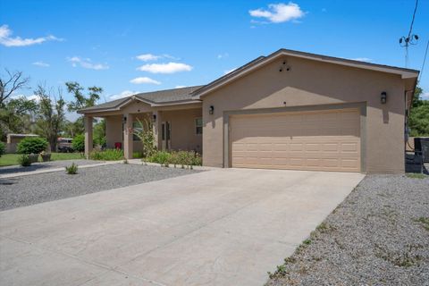 Photo of 9 Elias Road, Los Lunas, NM 87031 (MLS # 1106586)