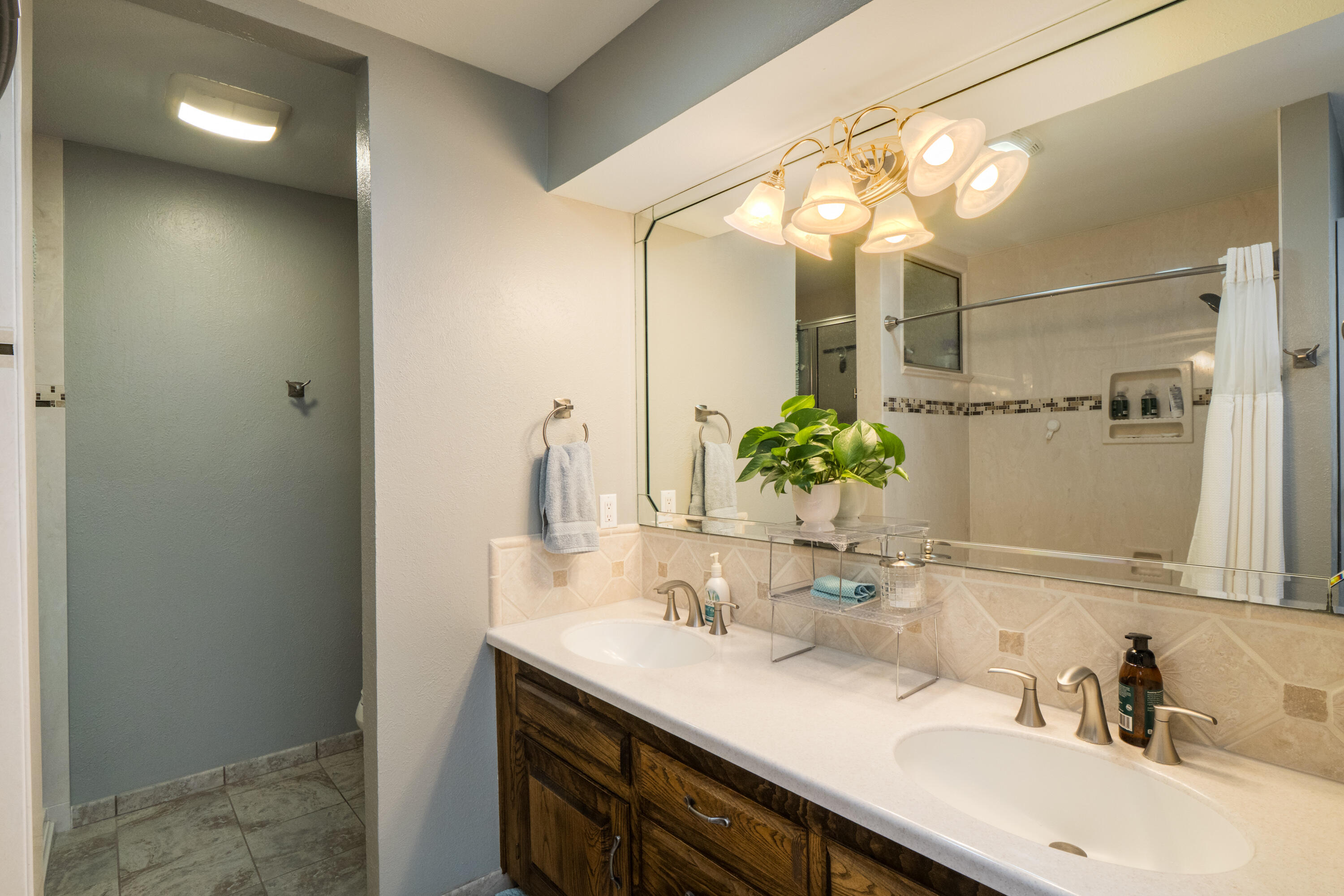4706 Glenwood Hills Drive, Albuquerque, New Mexico image 21