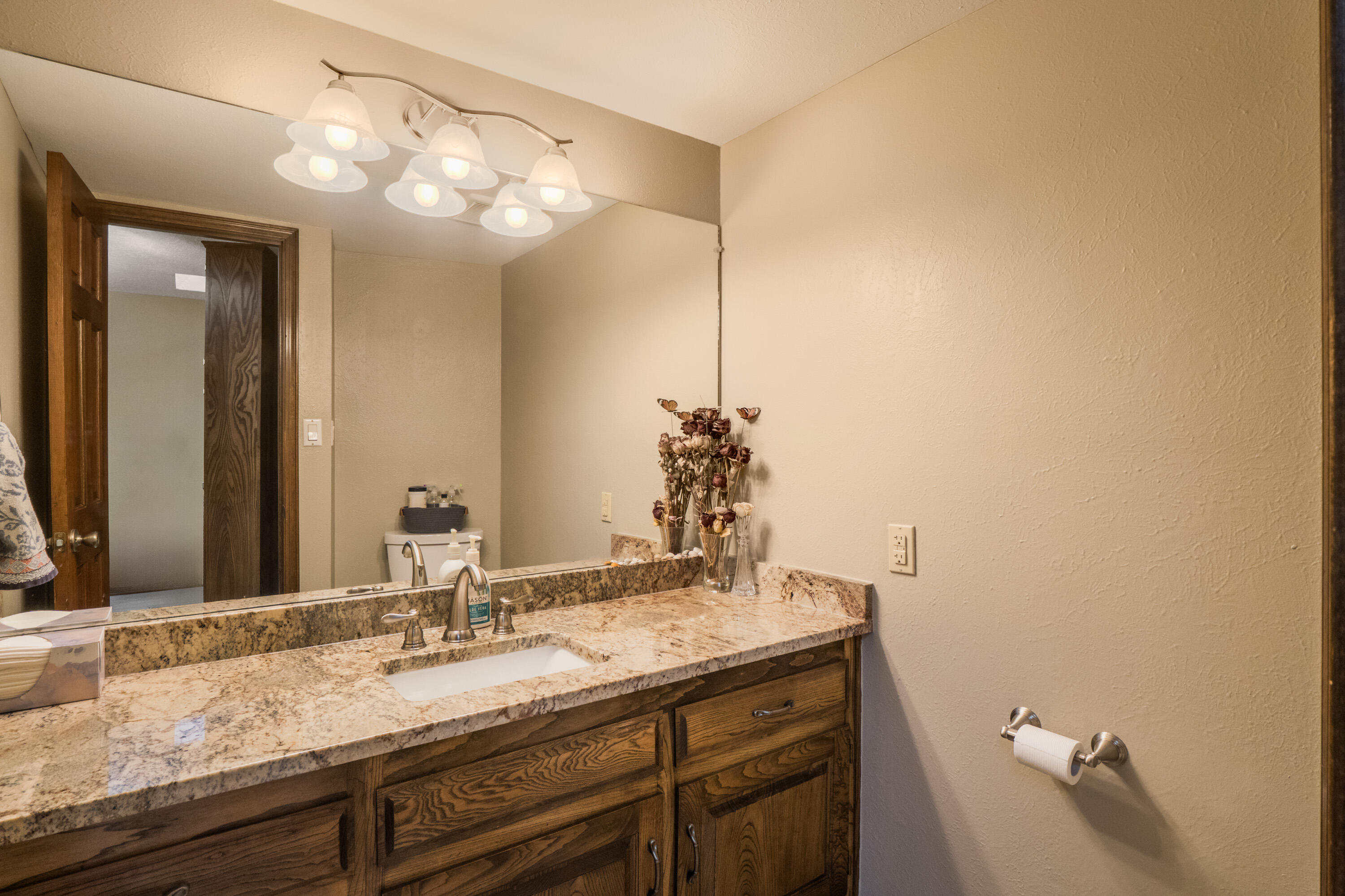 4706 Glenwood Hills Drive, Albuquerque, New Mexico image 26