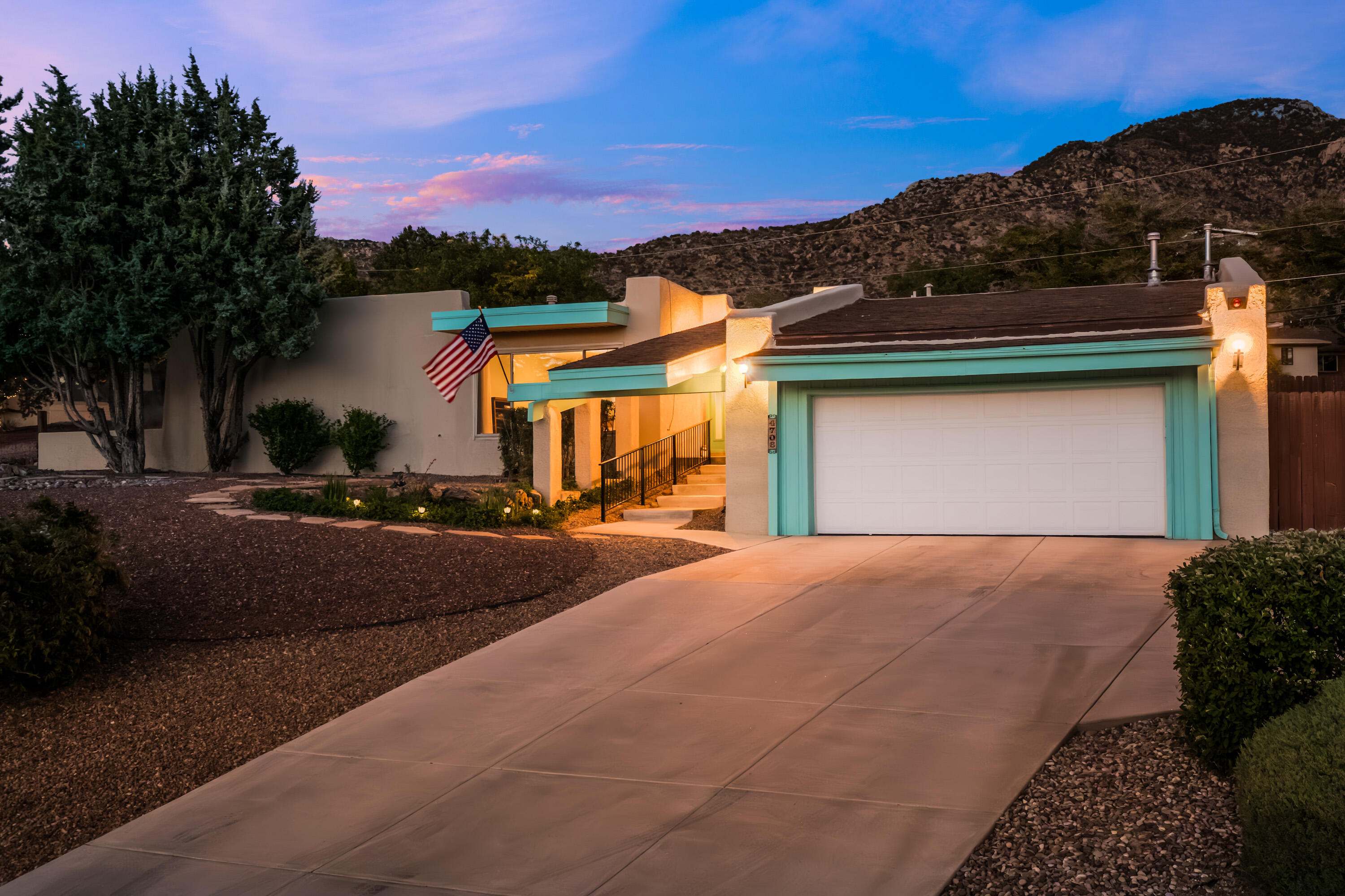 4706 Glenwood Hills Drive, Albuquerque, New Mexico image 2