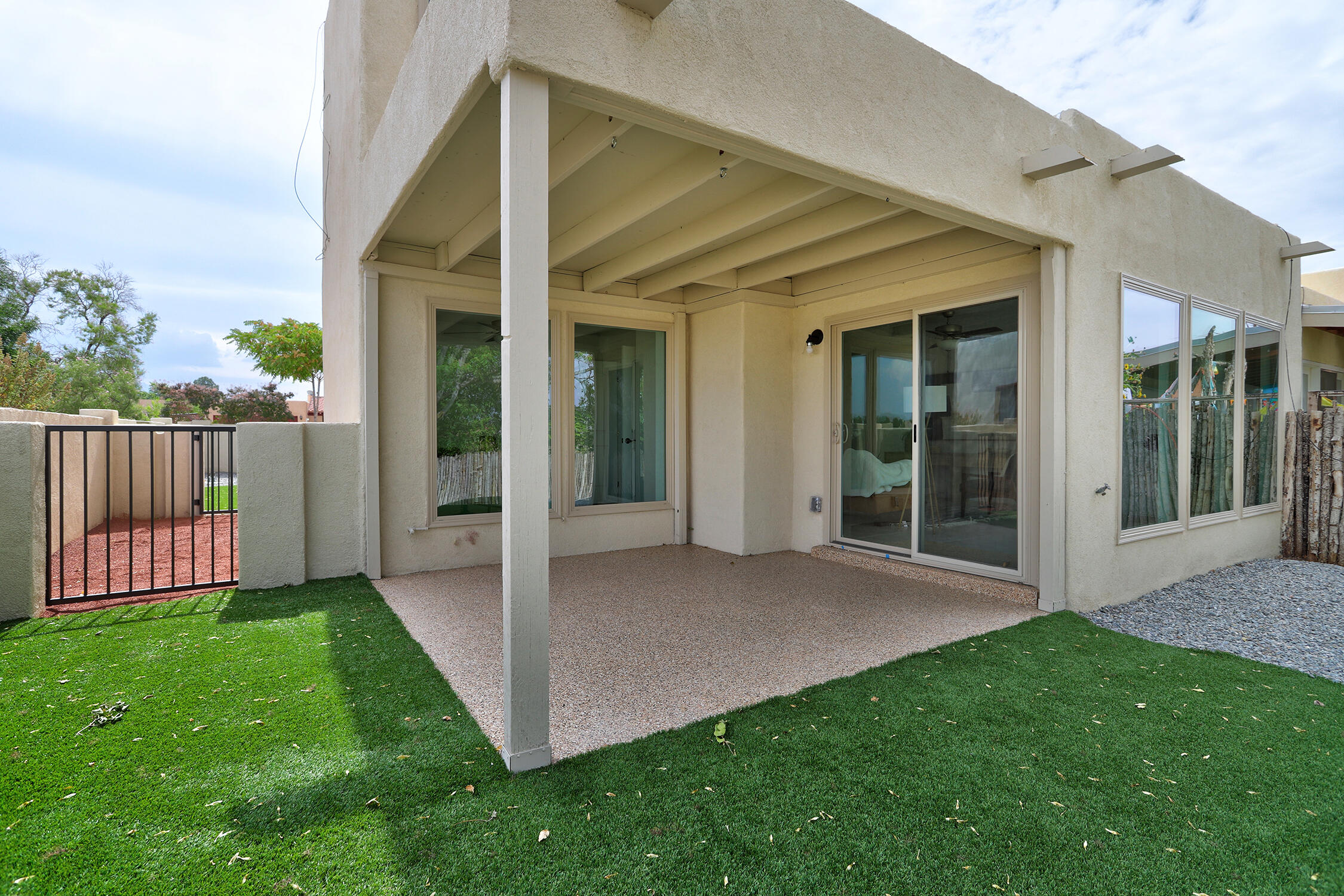 656 Lakeview Circle, Rio Rancho, New Mexico image 28