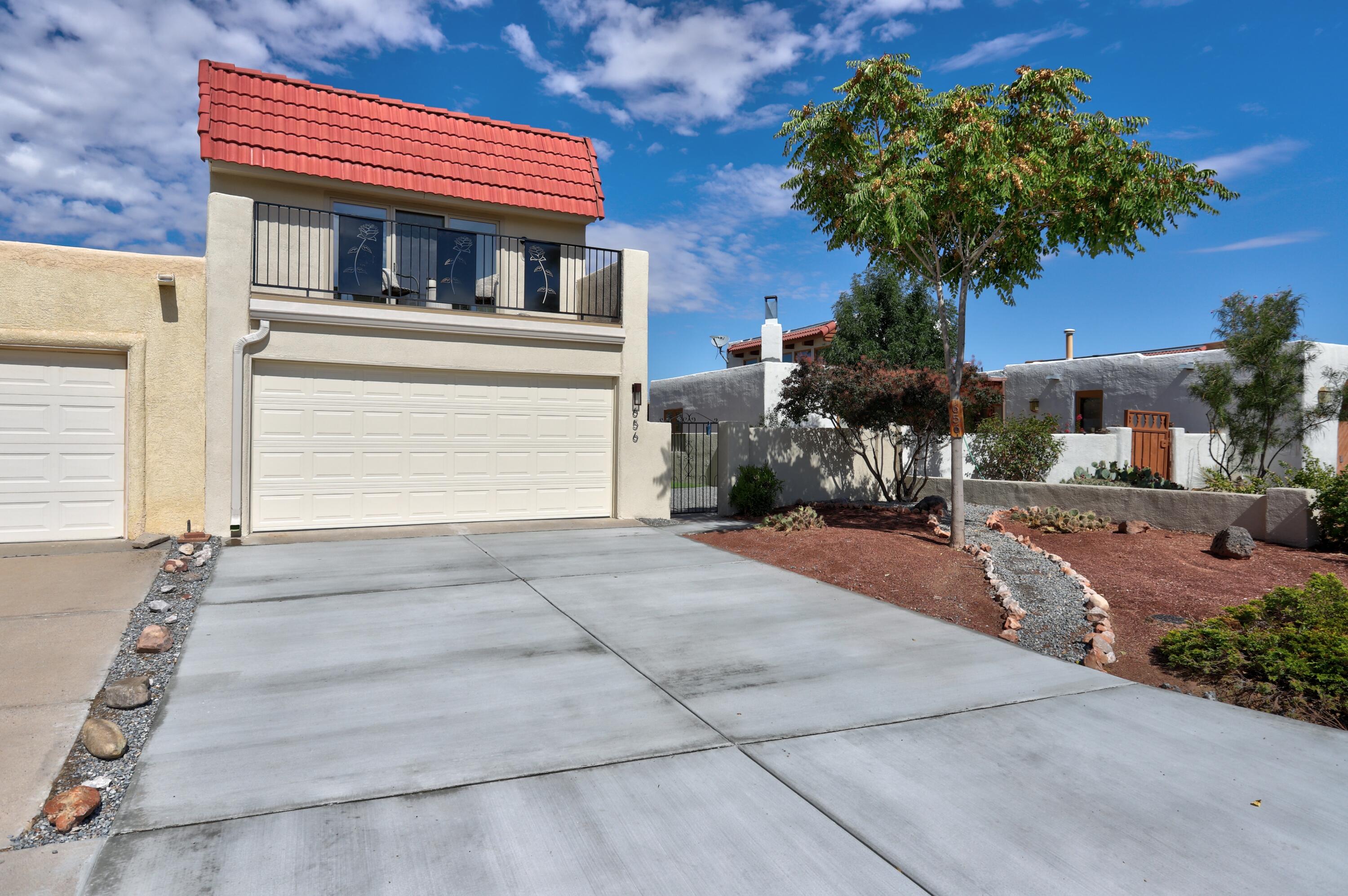656 Lakeview Circle, Rio Rancho, New Mexico image 1