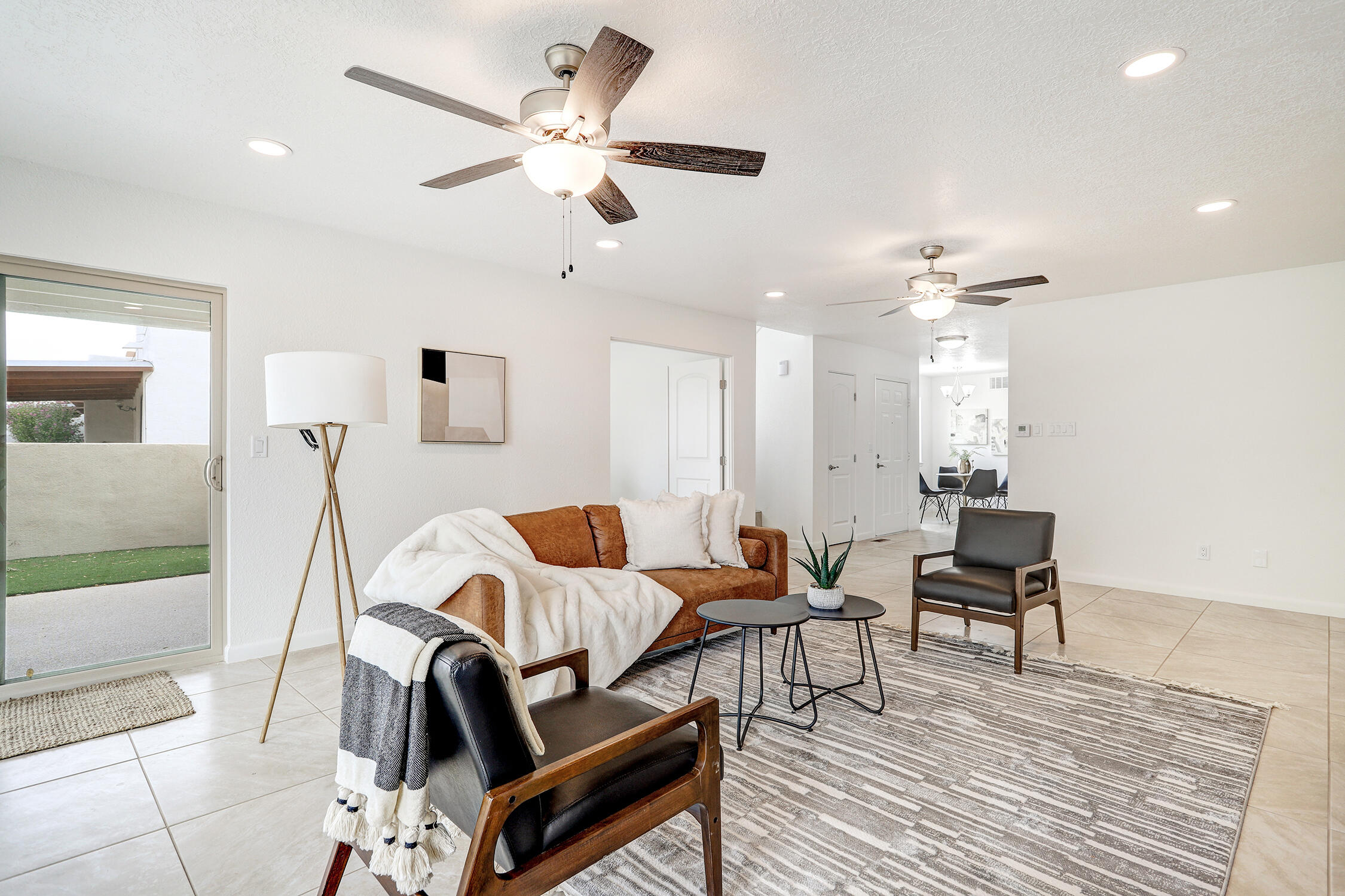 656 Lakeview Circle, Rio Rancho, New Mexico image 8