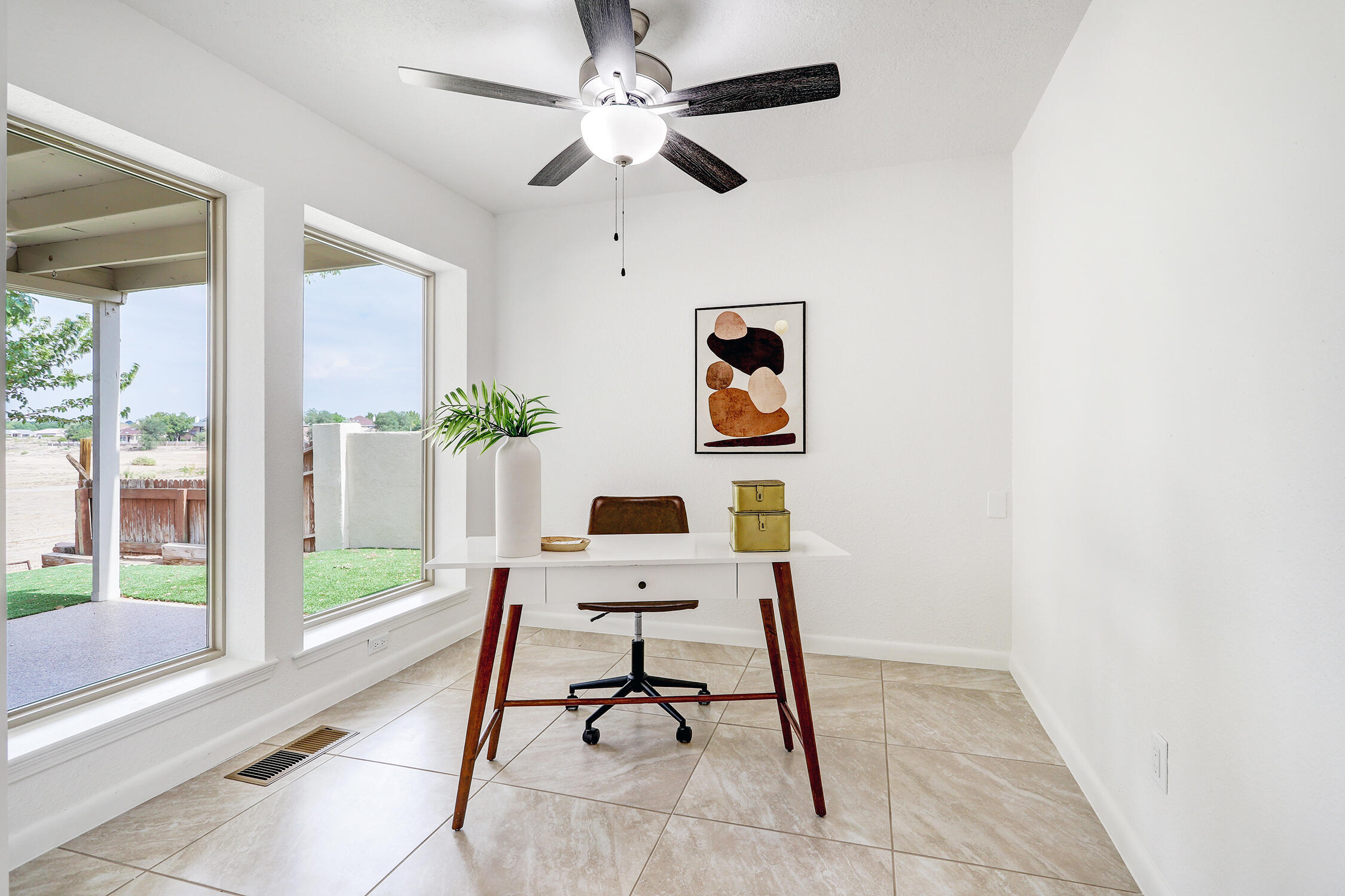 656 Lakeview Circle, Rio Rancho, New Mexico image 5