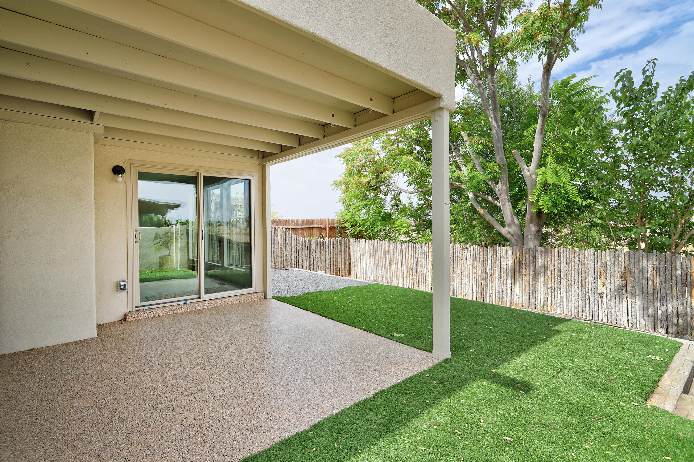 656 Lakeview Circle, Rio Rancho, New Mexico image 27