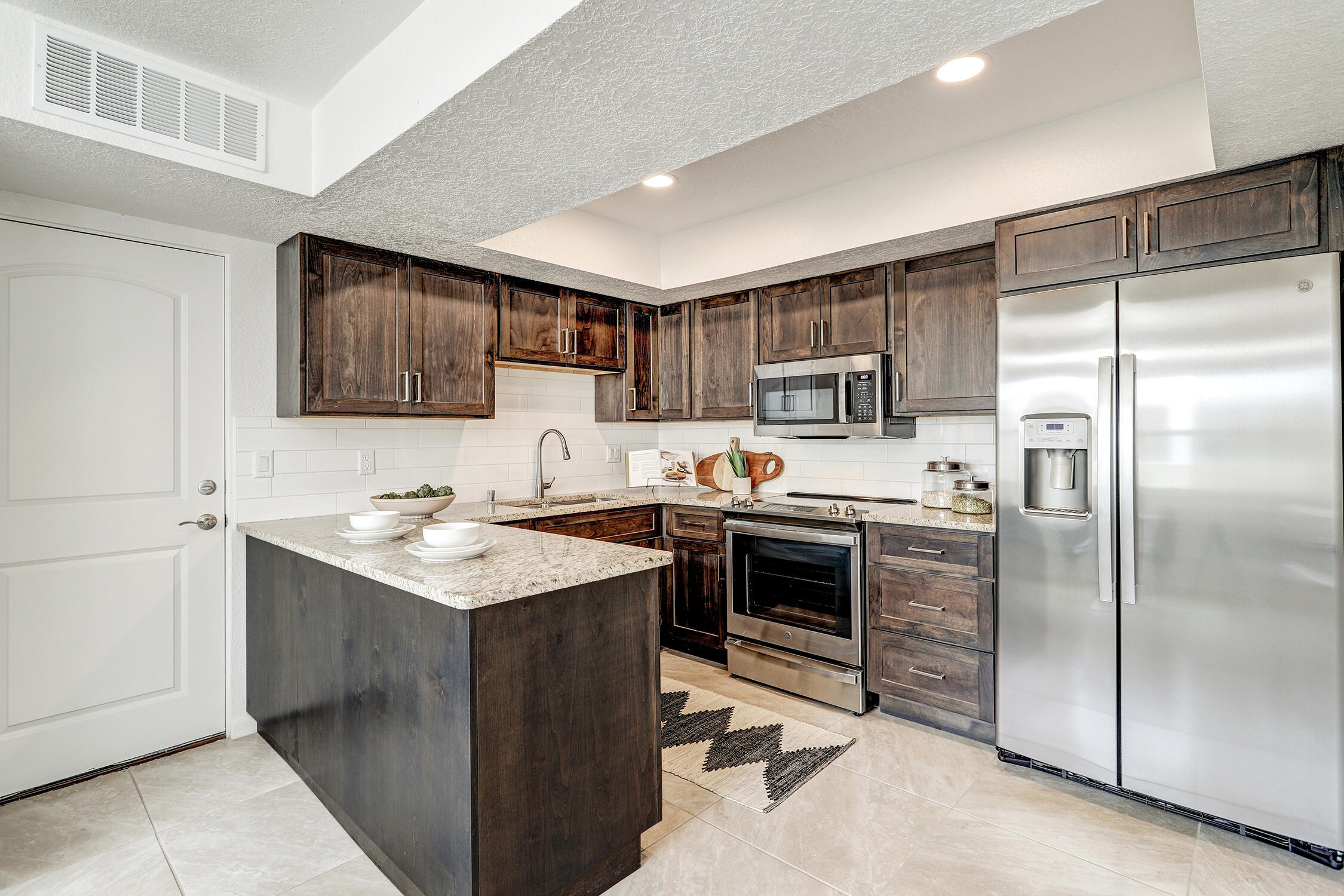 656 Lakeview Circle, Rio Rancho, New Mexico image 11
