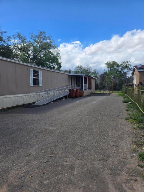 Photo of 105 Country Court, Bernalillo, NM 87004 (MLS # 1112296)