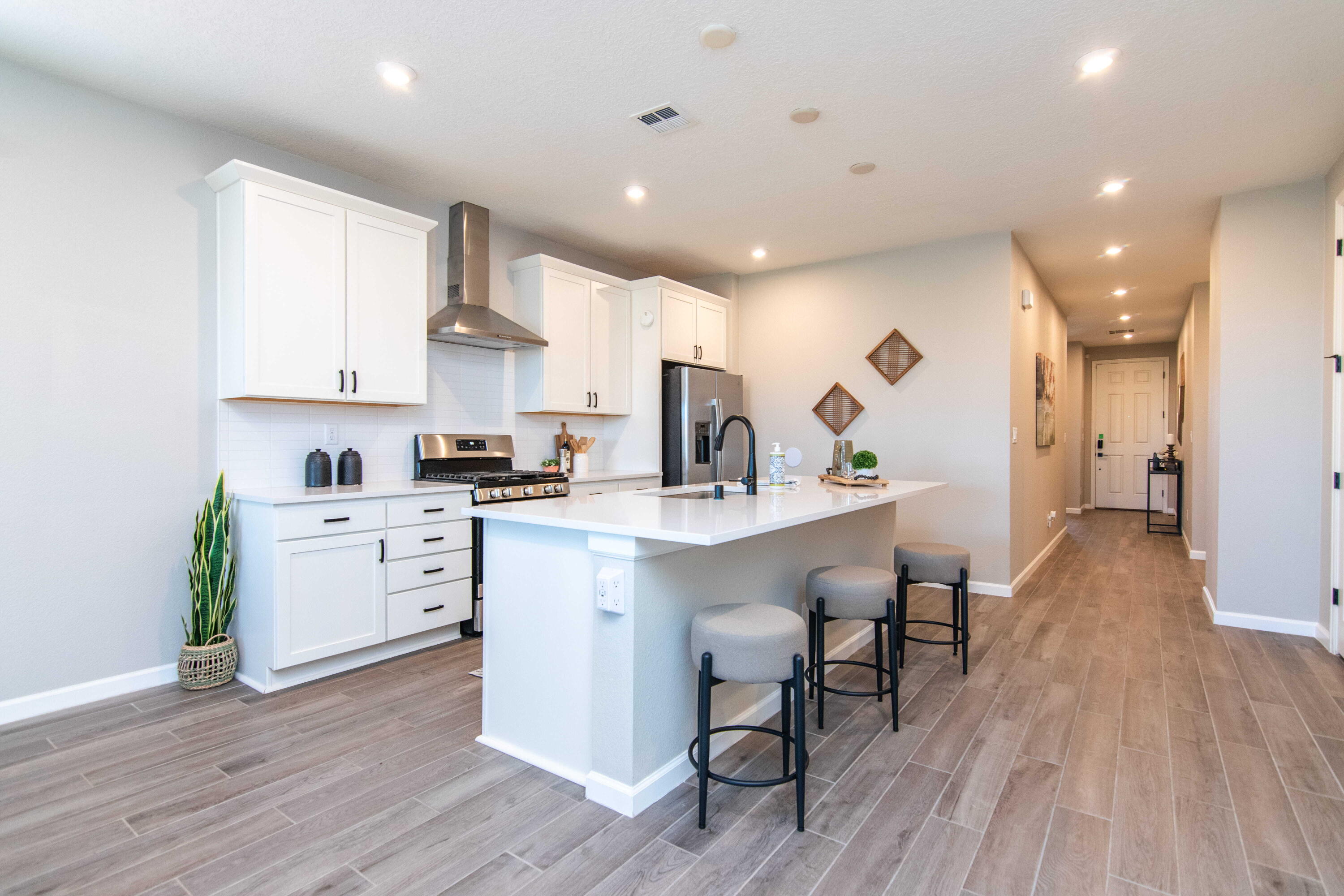 3305 Wolf Tail Loop NE