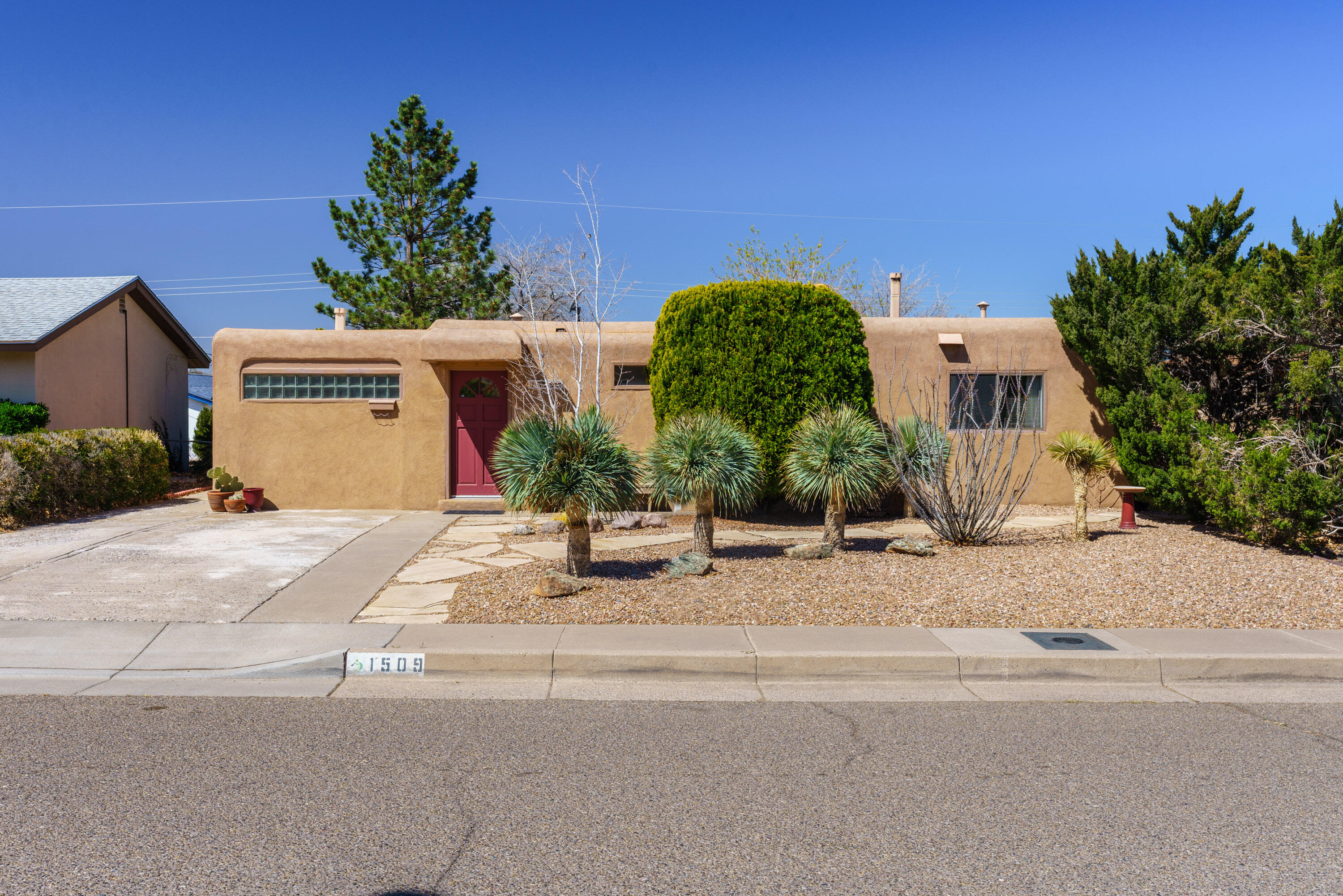 1509 Conchas Street, Albuquerque, New Mexico image 1