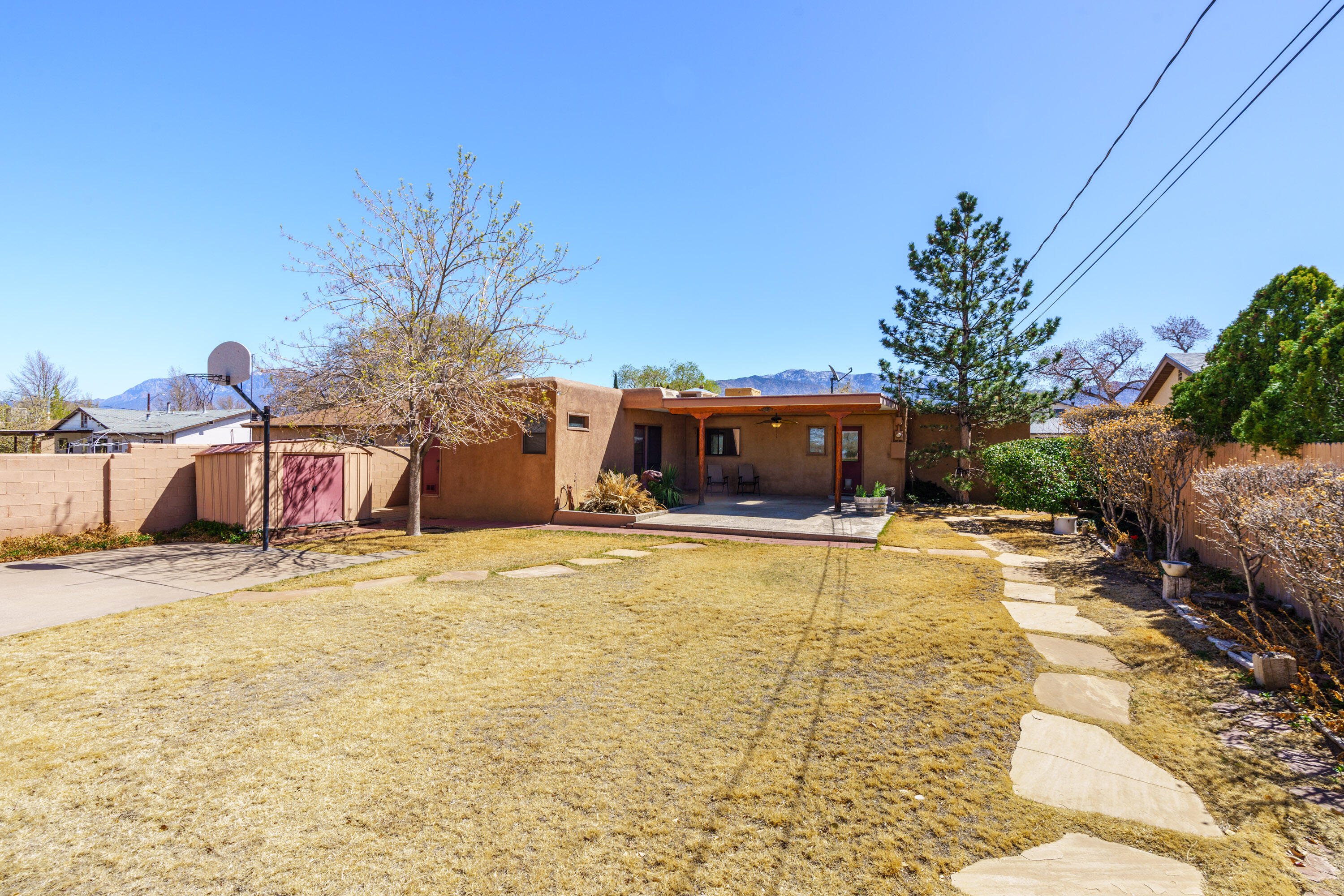 1509 Conchas Street, Albuquerque, New Mexico image 2