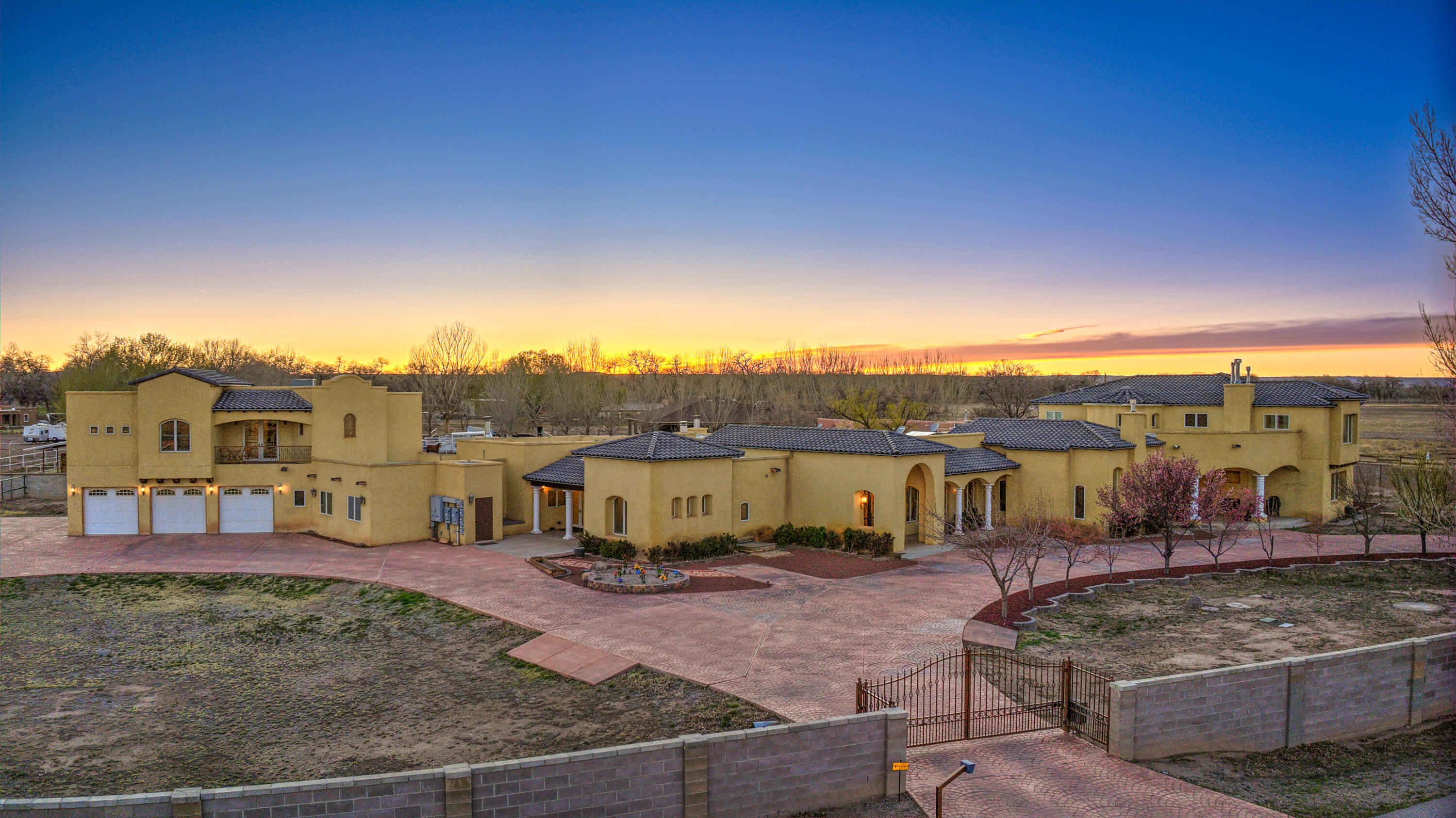 Photo 64 of 66 of 800 Salida Sandia SW house