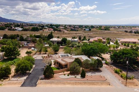 Photo of 11000 RICHFIELD Avenue NE, Albuquerque, NM 87122 (MLS # 1090029)